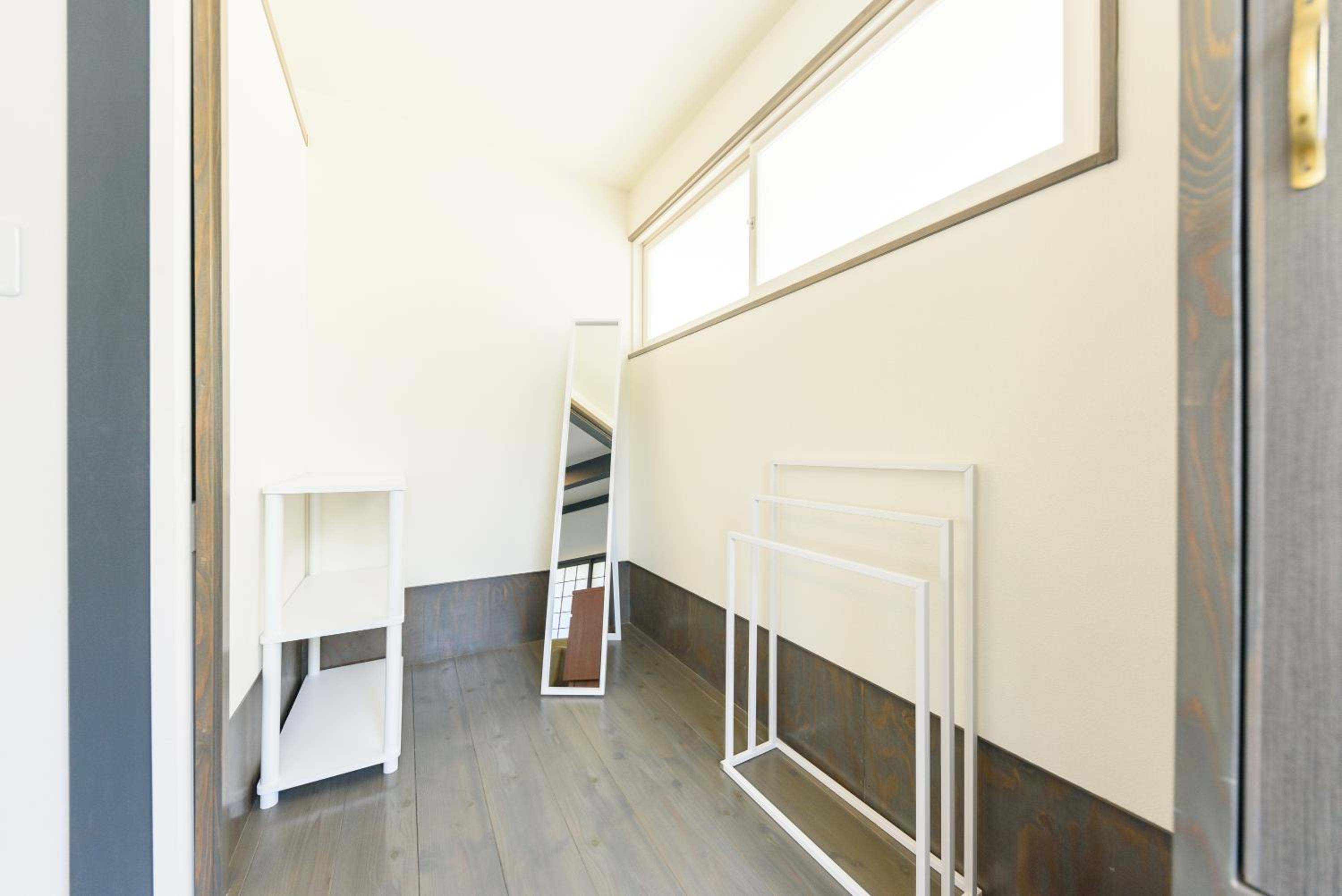Japanese-Style Western Room with Shared Bathroom - Non-Smoking(Adult Female Only) photo 3