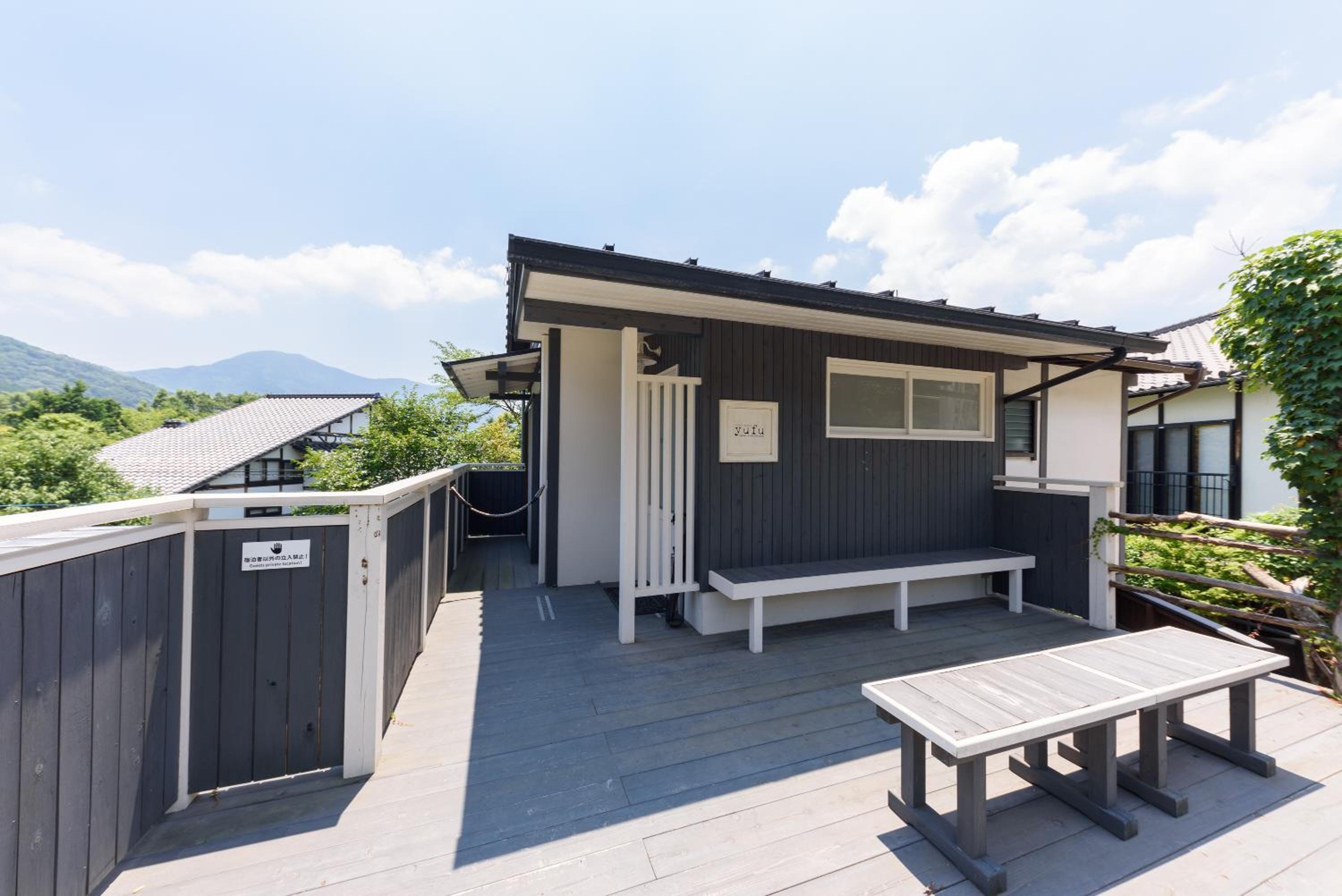 Japanese-Style Western Room with Shared Bathroom - Non-Smoking(Adult Female Only) photo 2