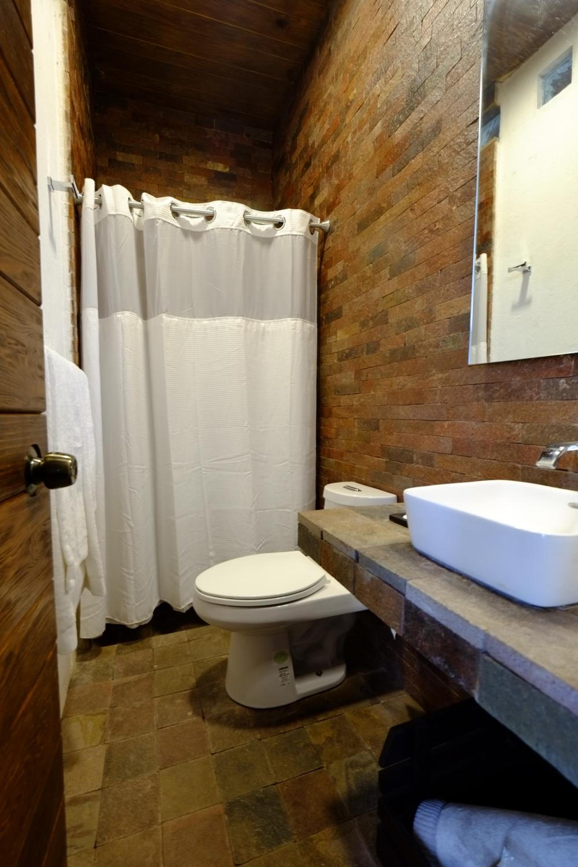 Suite with Lake View - Photo 34