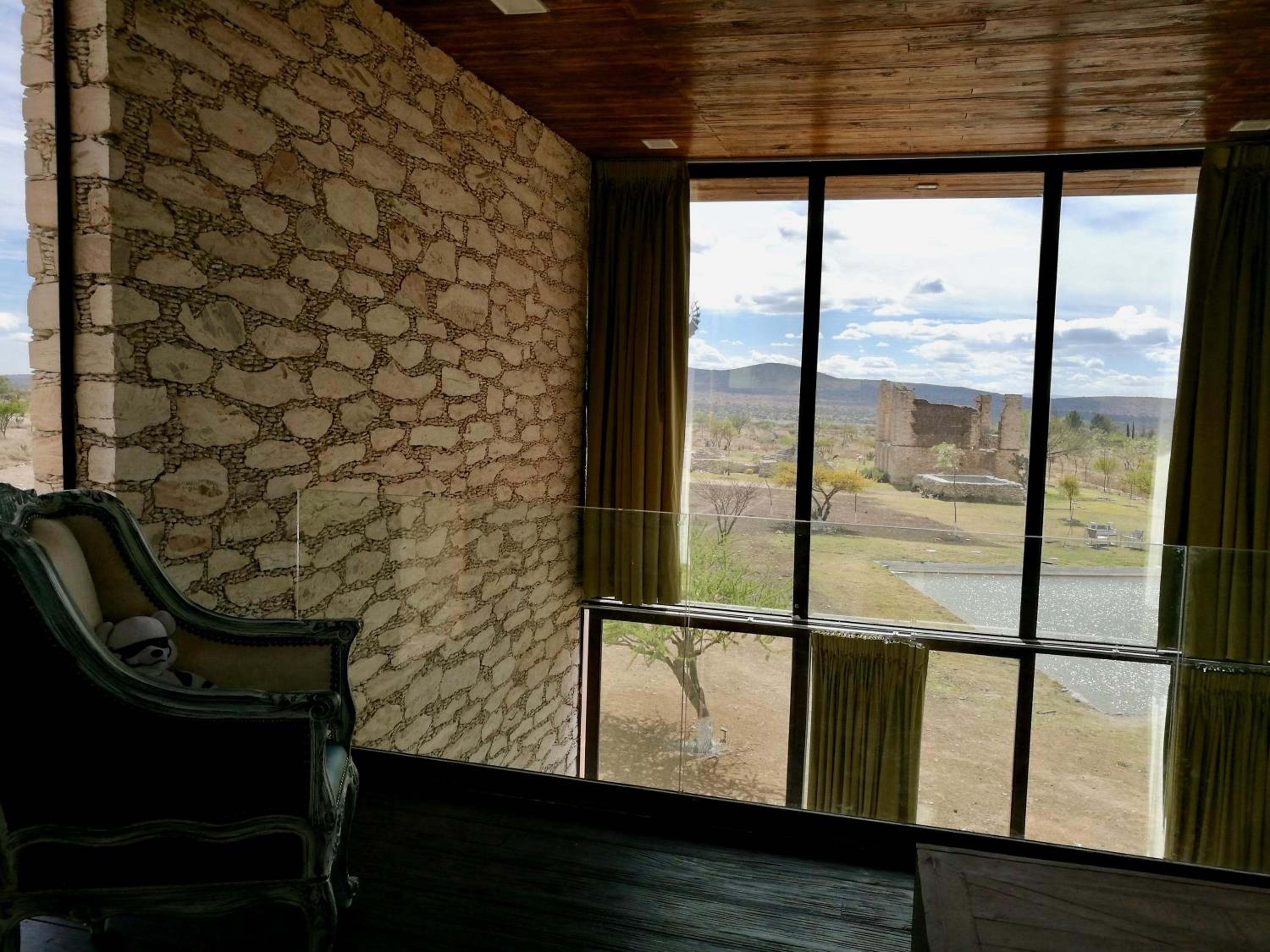 Suite with Mountain View - Photo 41