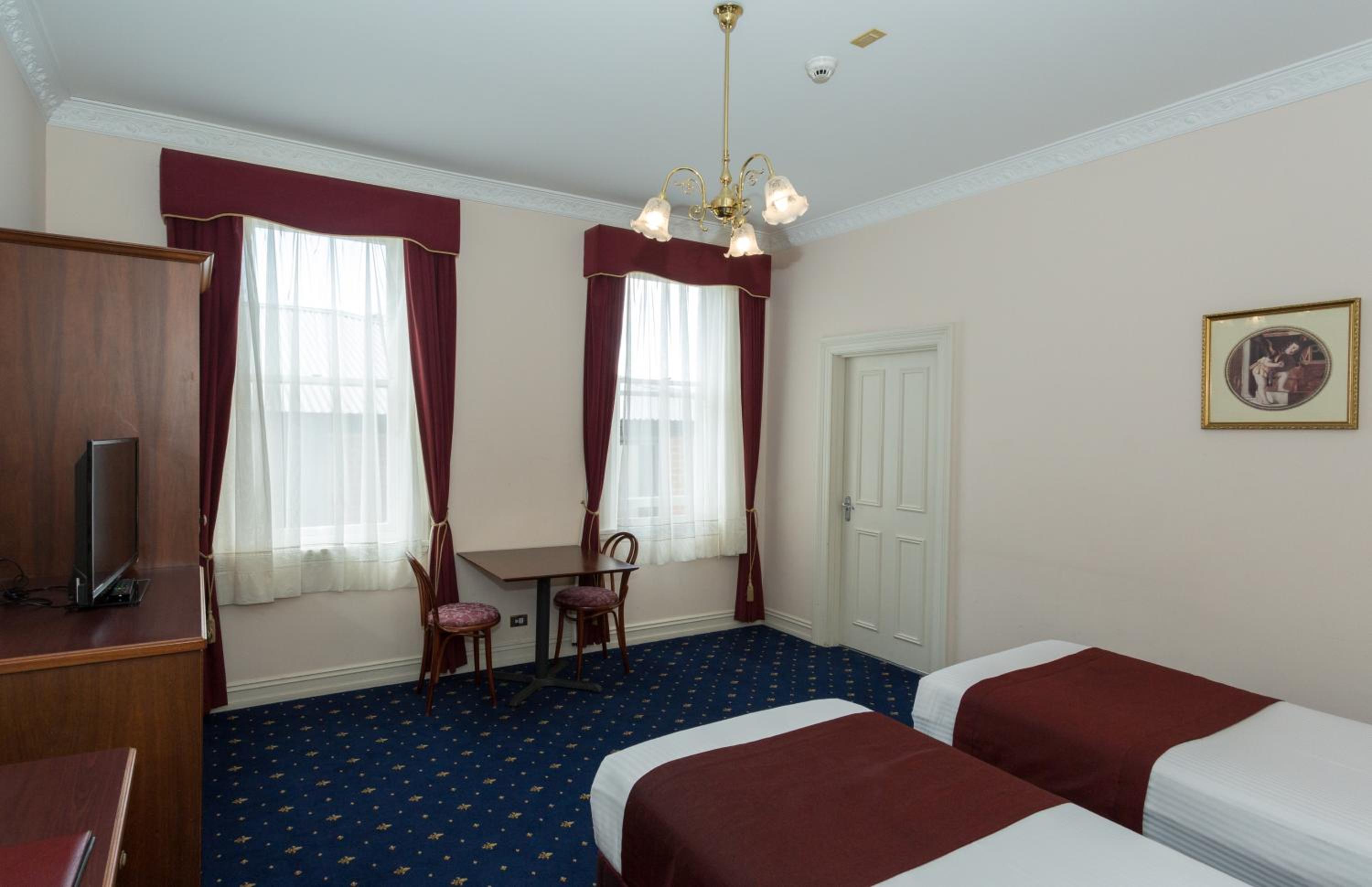 Deluxe Twin Room - Photo 2