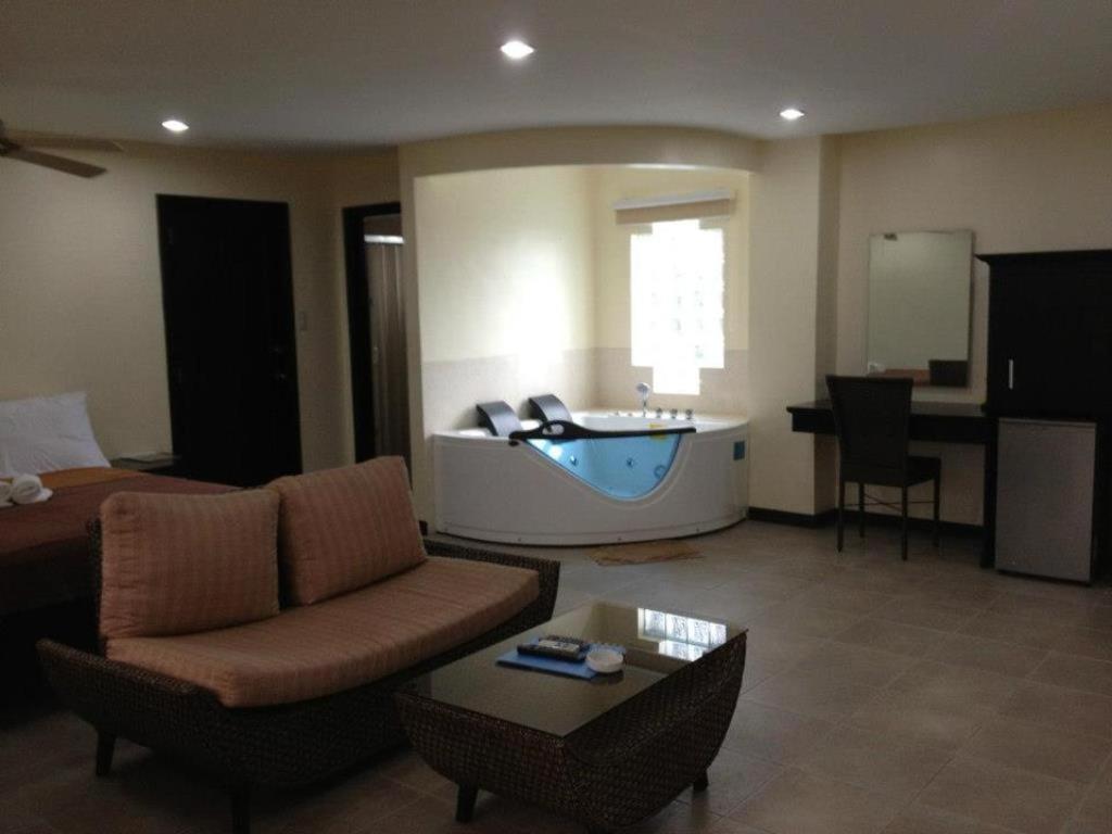 King Room with Spa Bath photo 3
