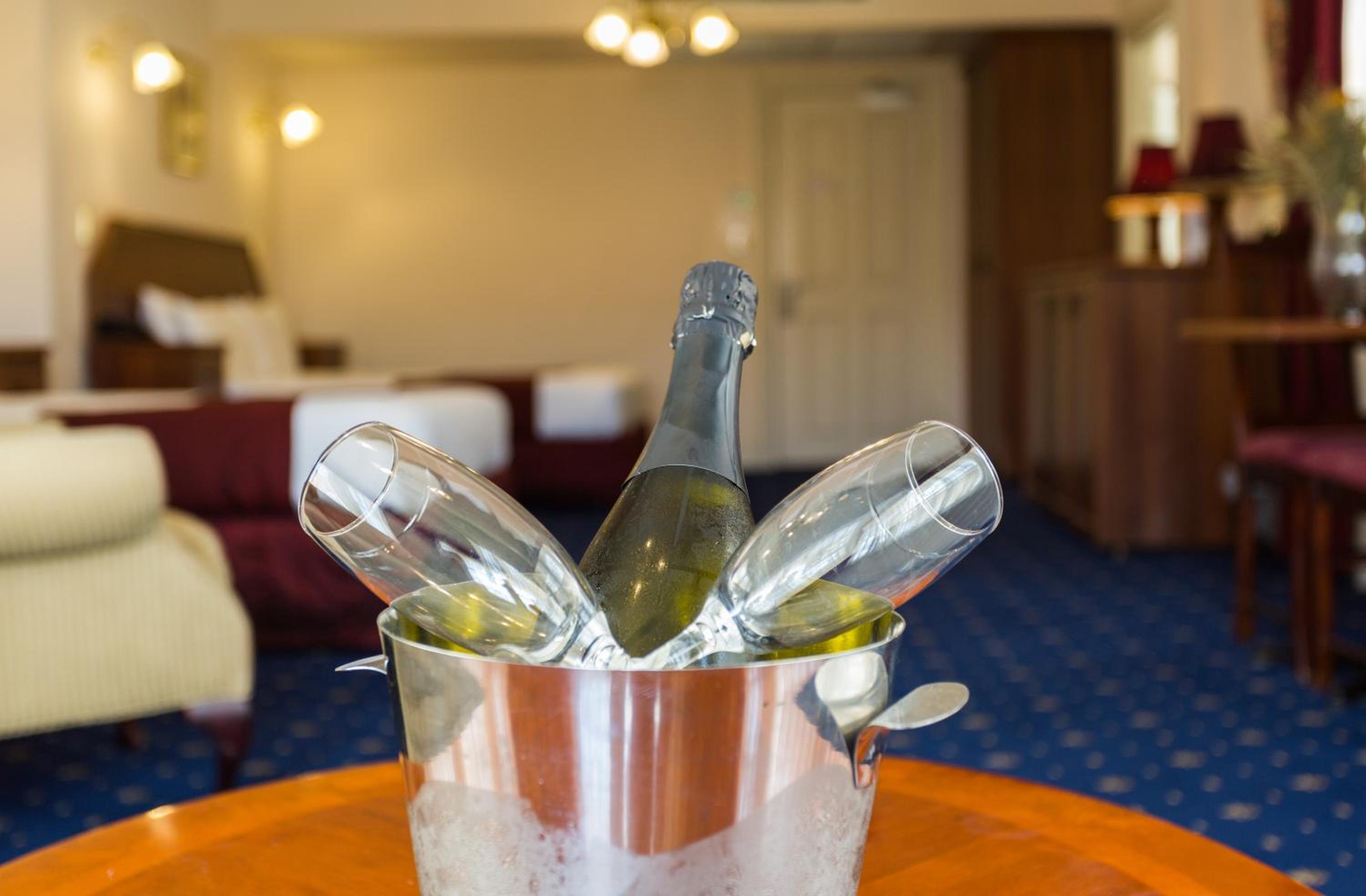 Royal Suite with Spa Bath - Photo 7