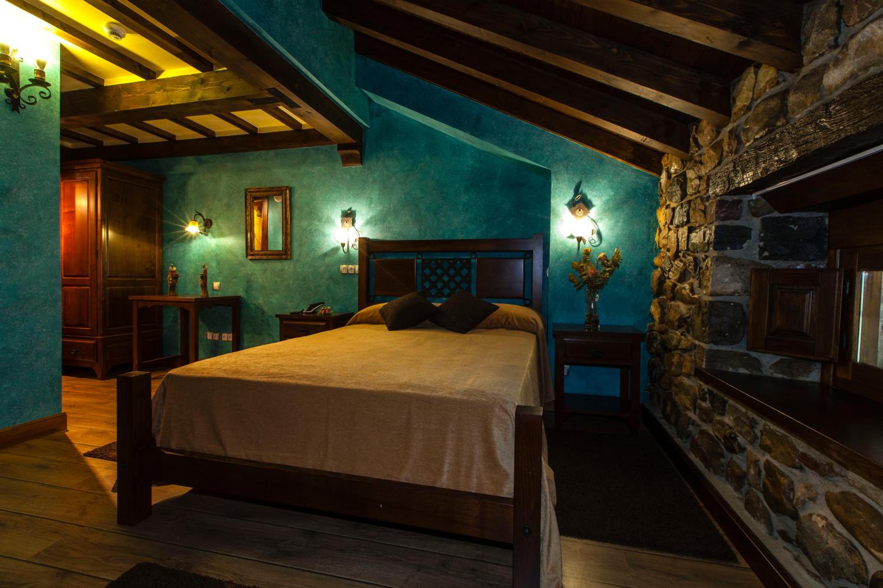 Superior Double Room with Hydromassage Bath photo 3