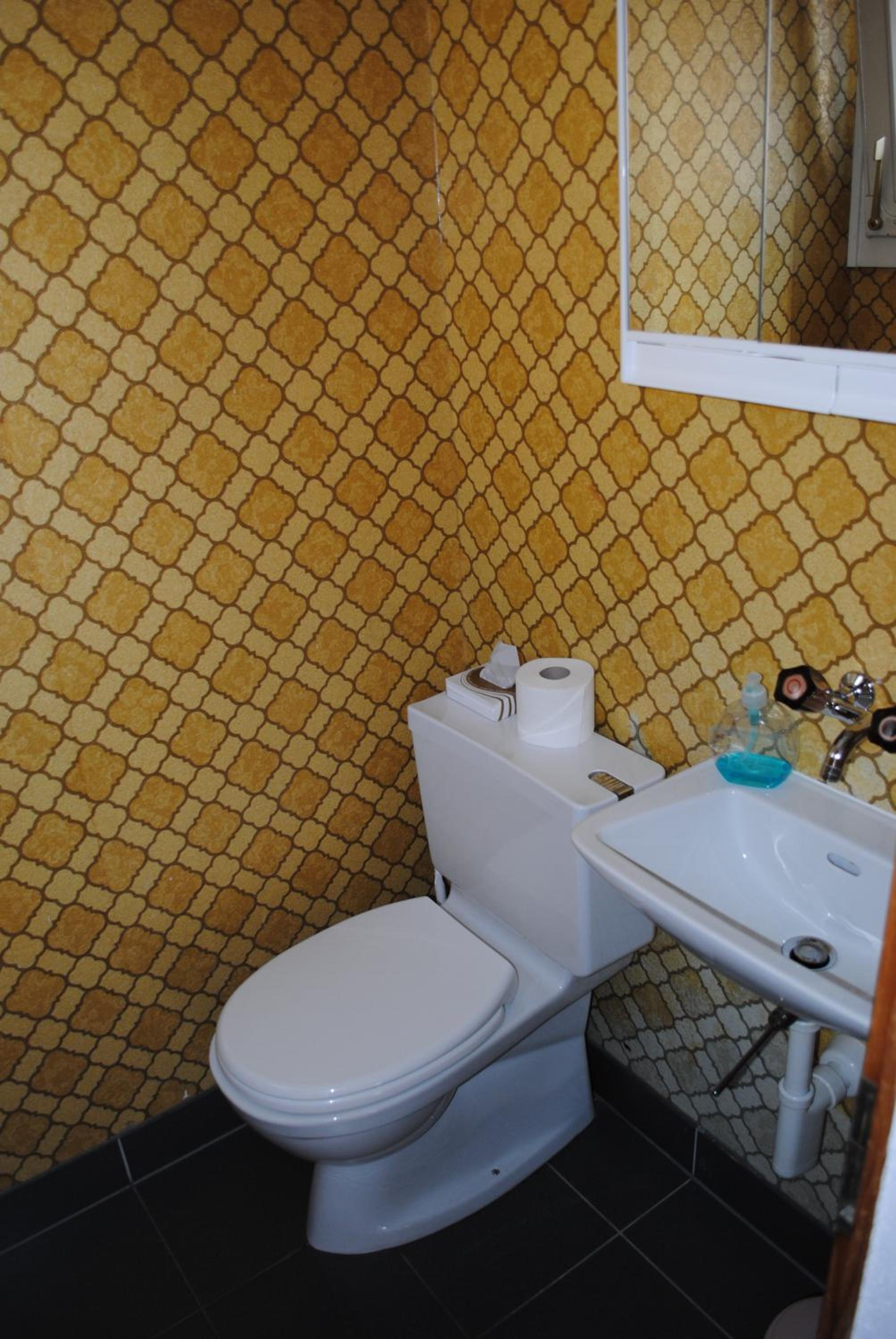 Twin Room with Shared Shower and Toilet photo 3