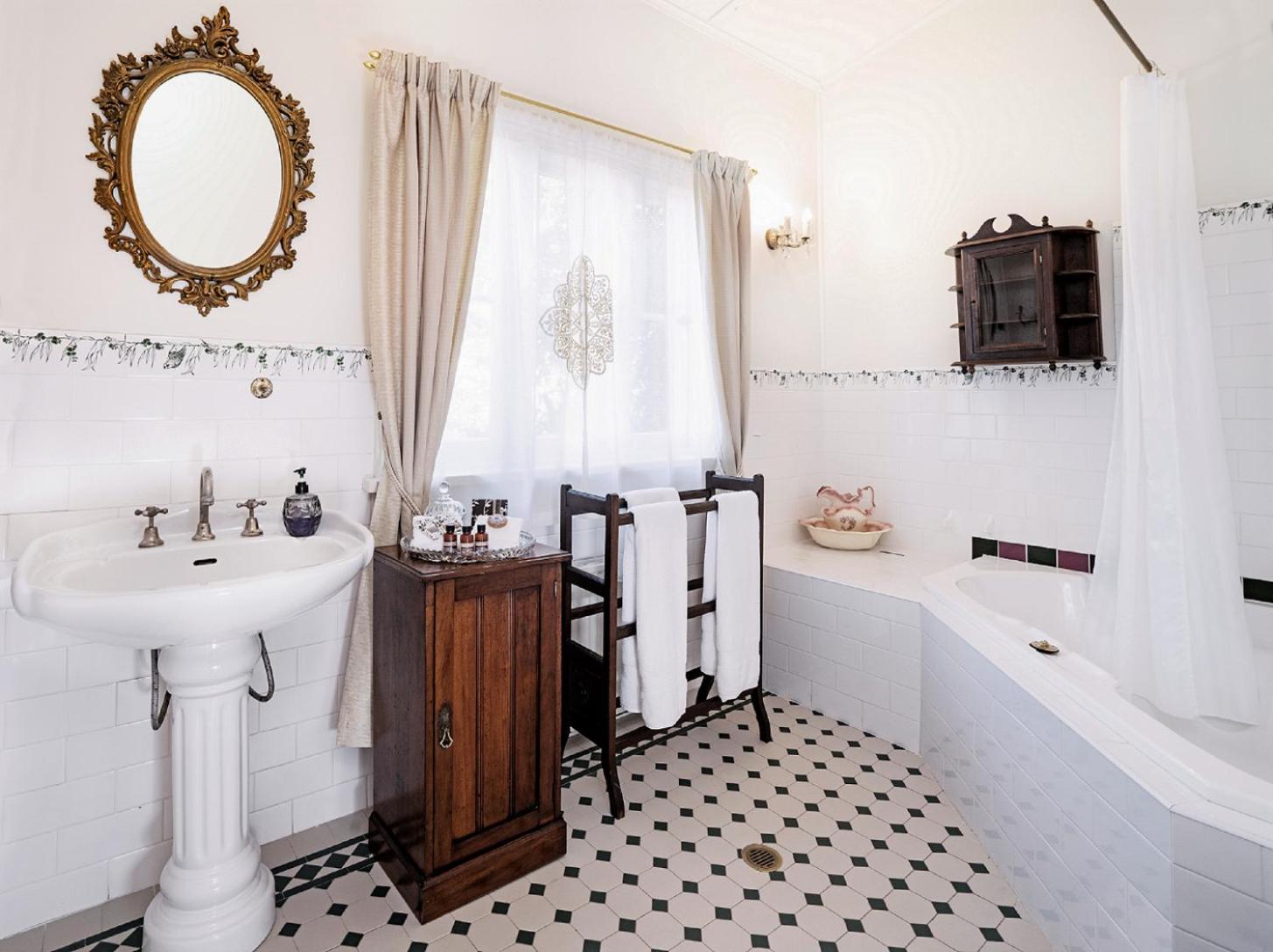 Superior Queen Room with Spa Bath photo 3
