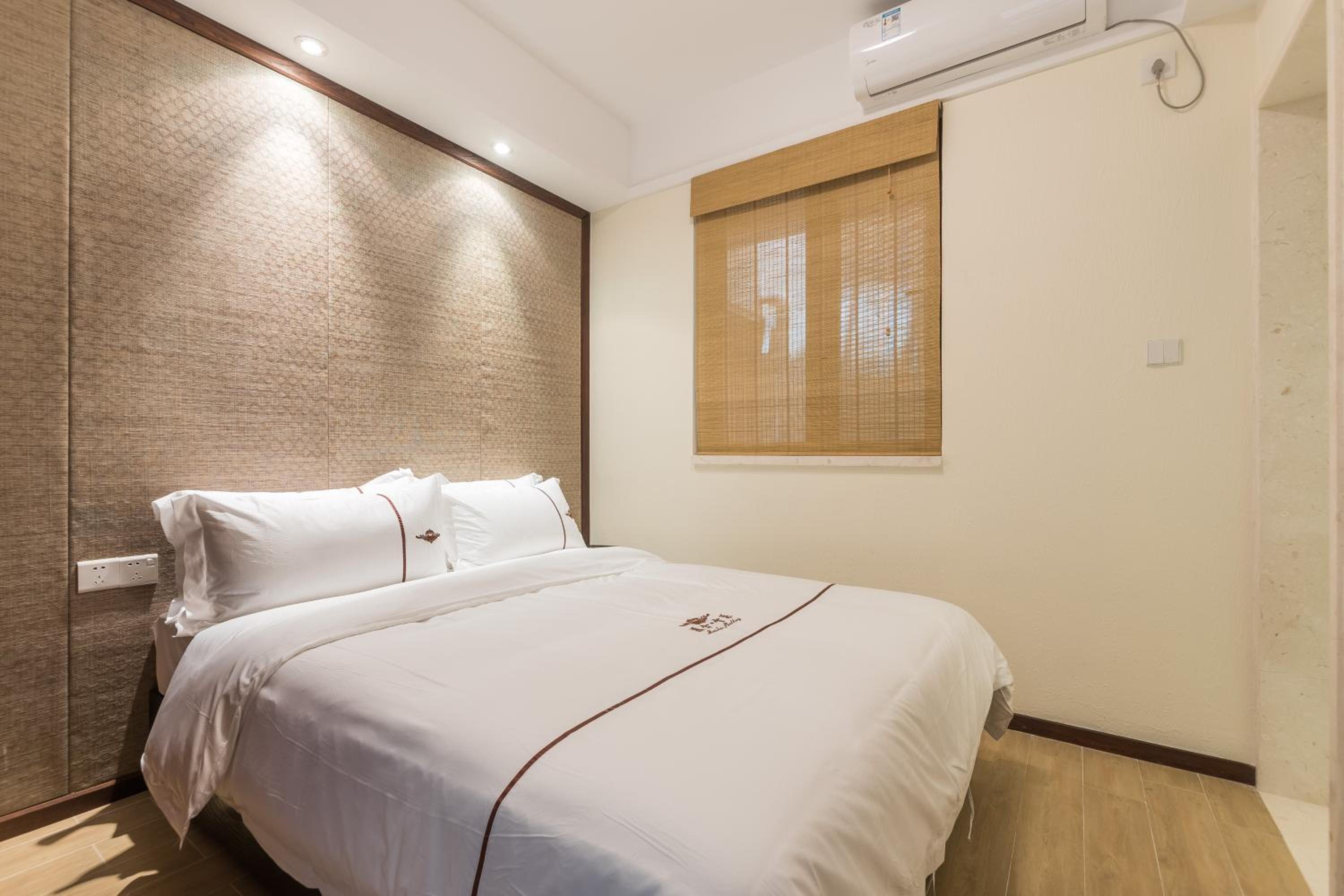 Two-Bedroom Apartment - Photo 18