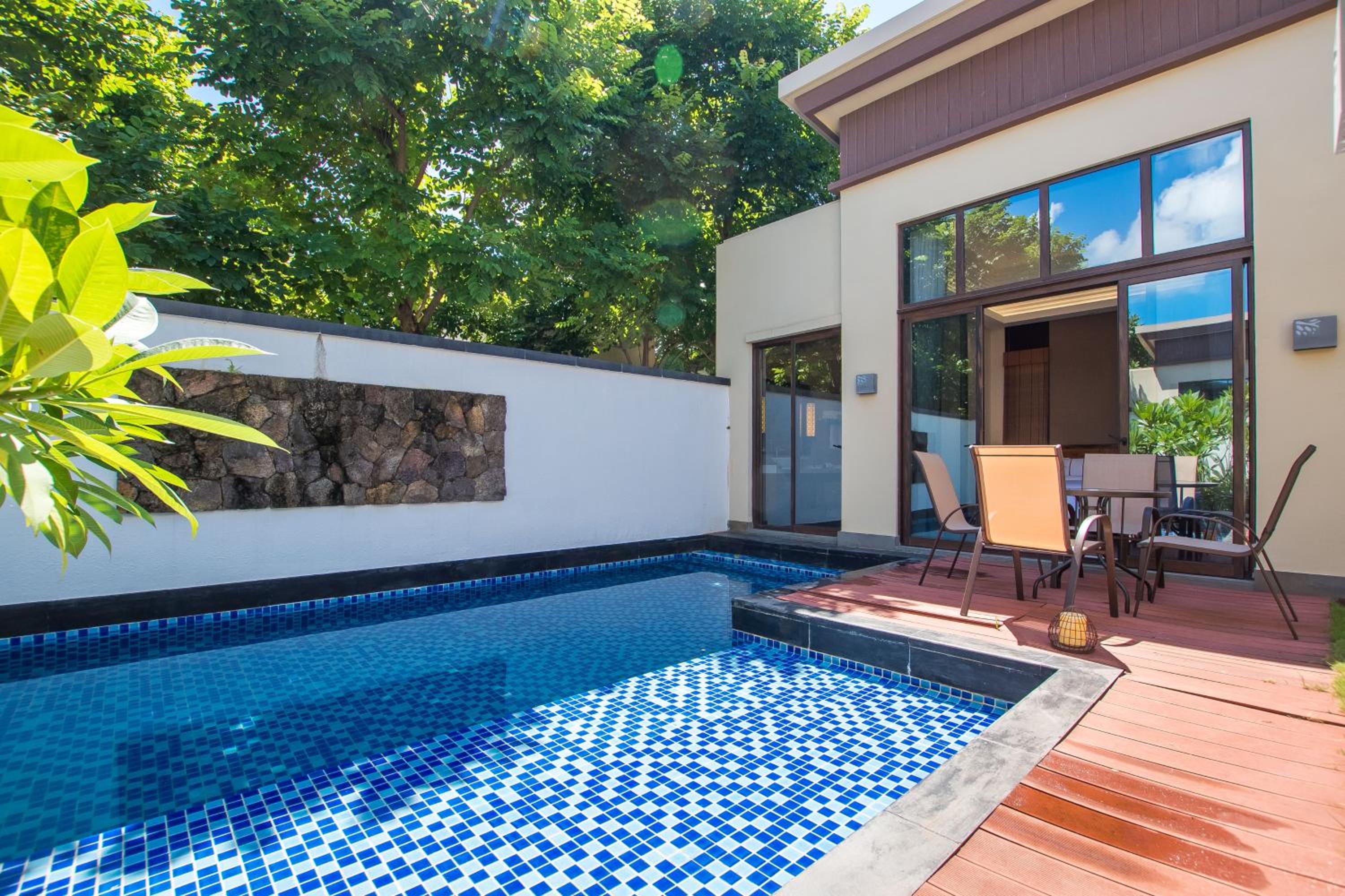 Three-Bedroom Villa with Private Pool - Photo 50
