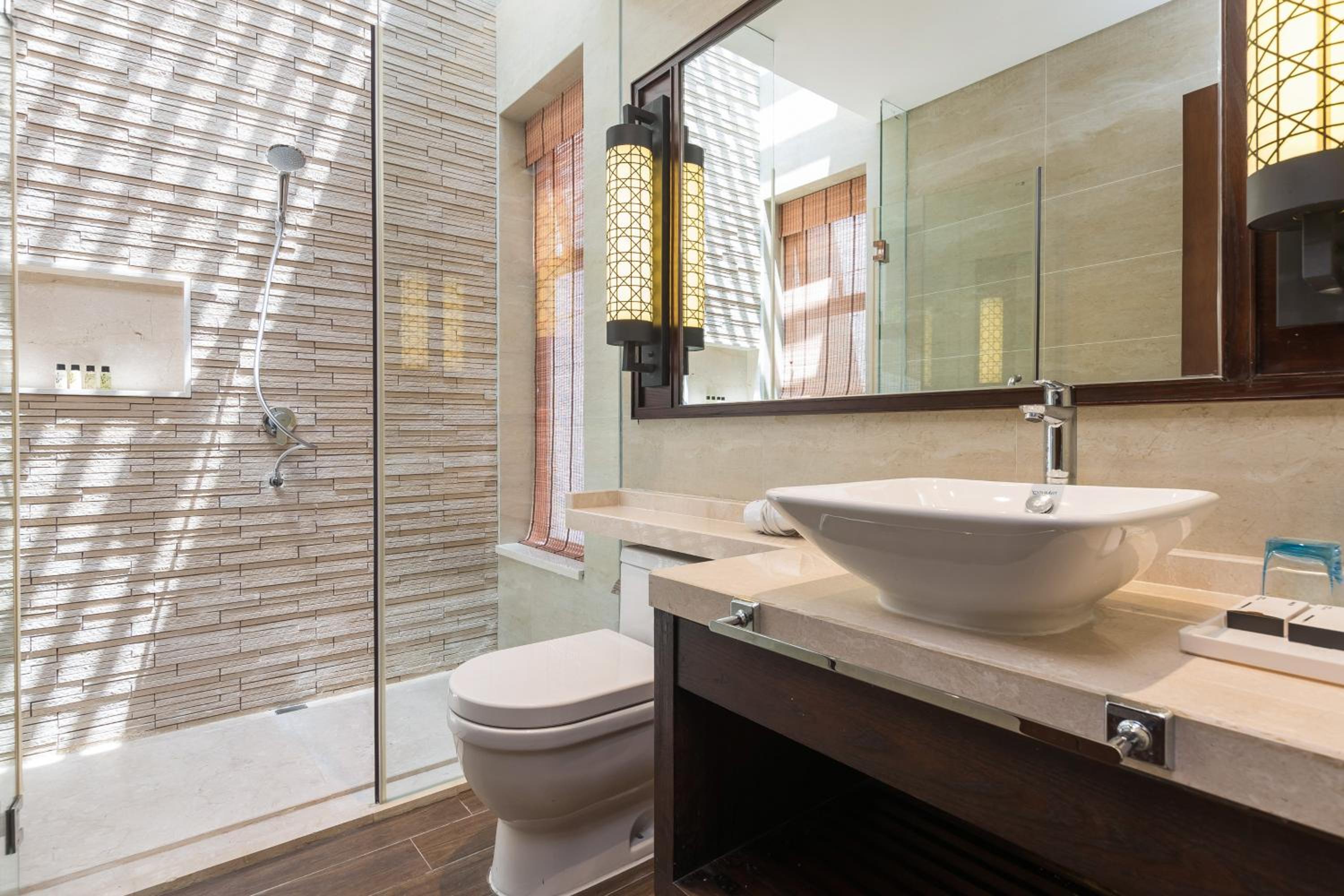 Three-Bedroom Villa with Private Pool - Photo 13