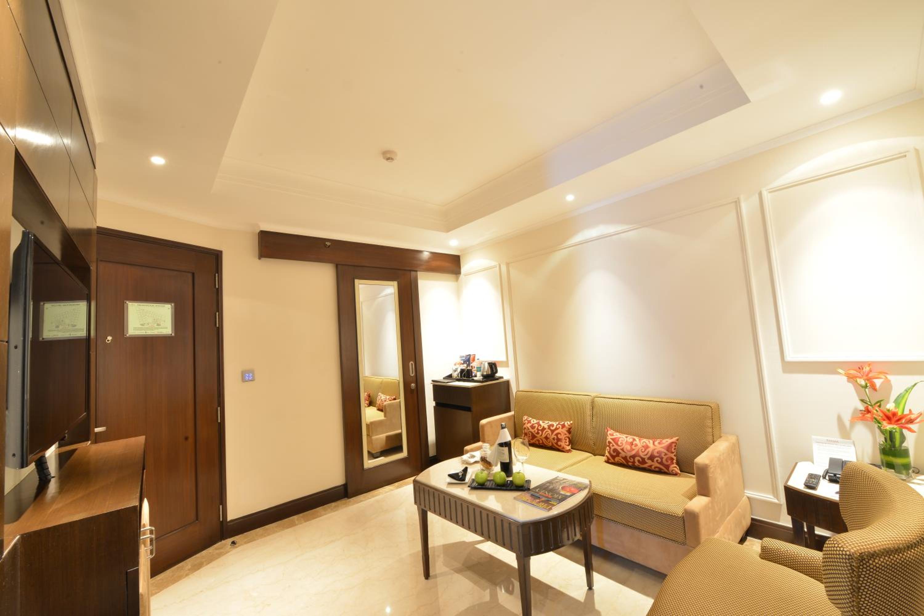Business Suite photo 1