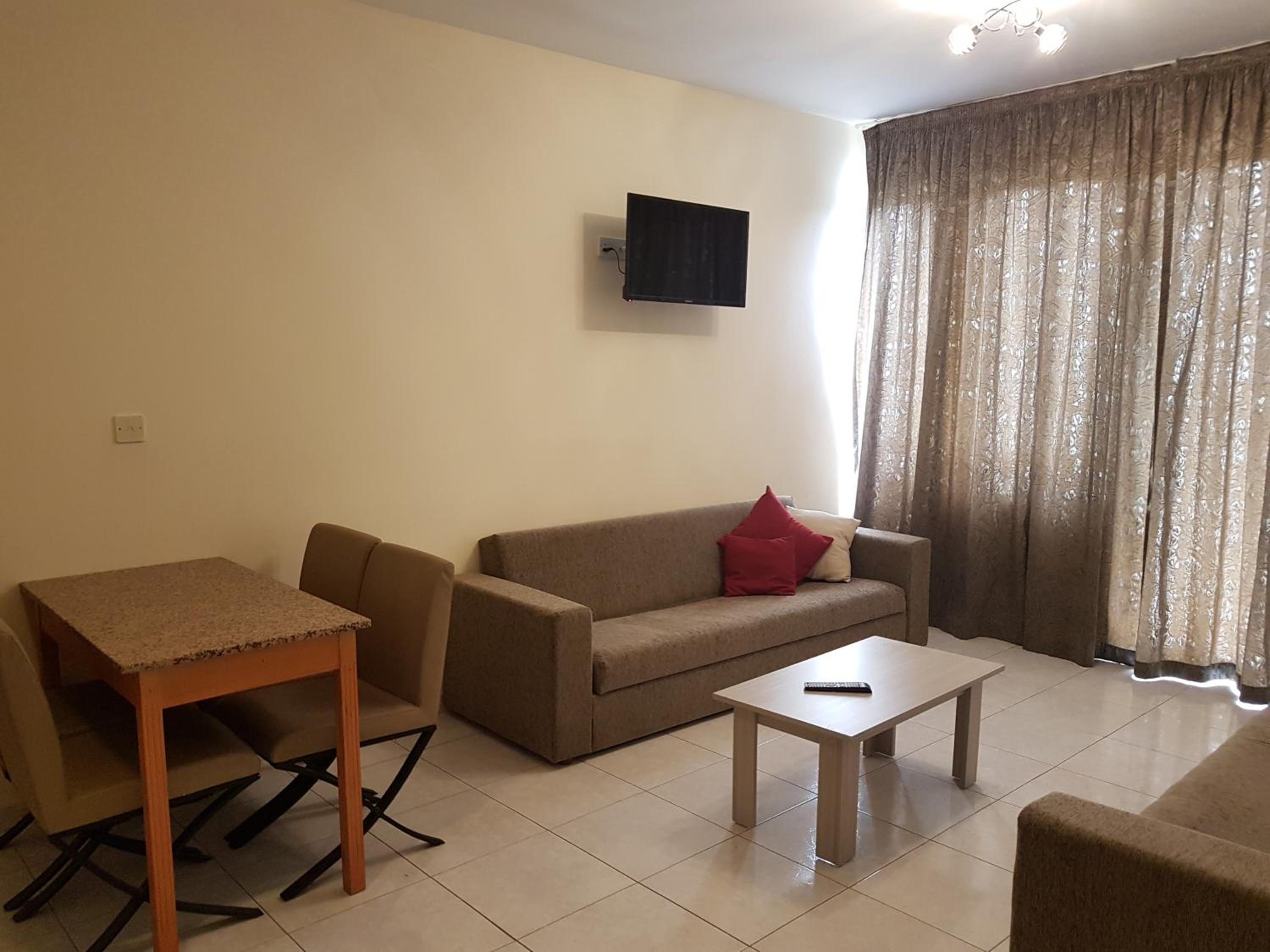 Superior One-Bedroom Apartment