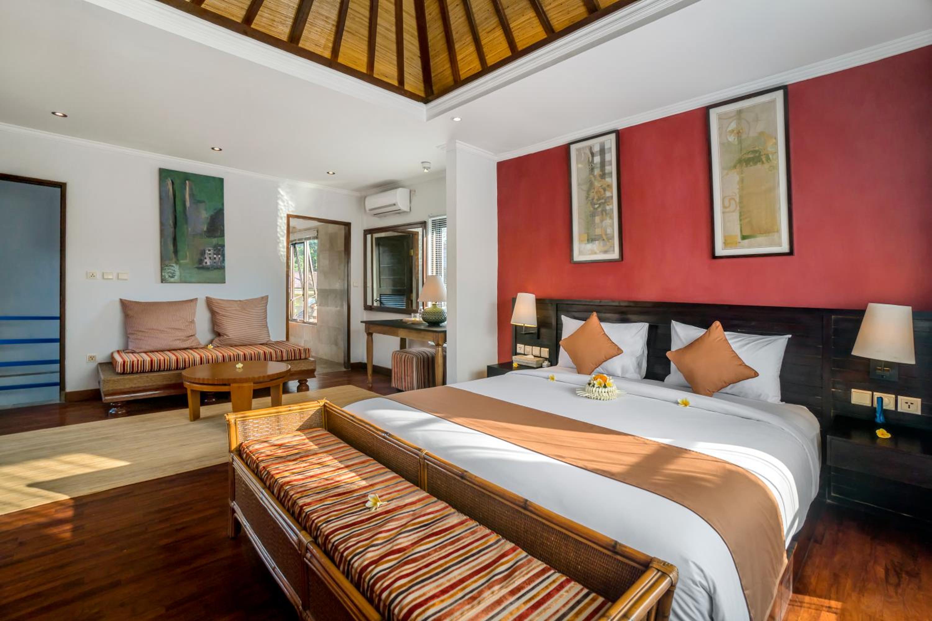Deluxe Suite - Photo 10