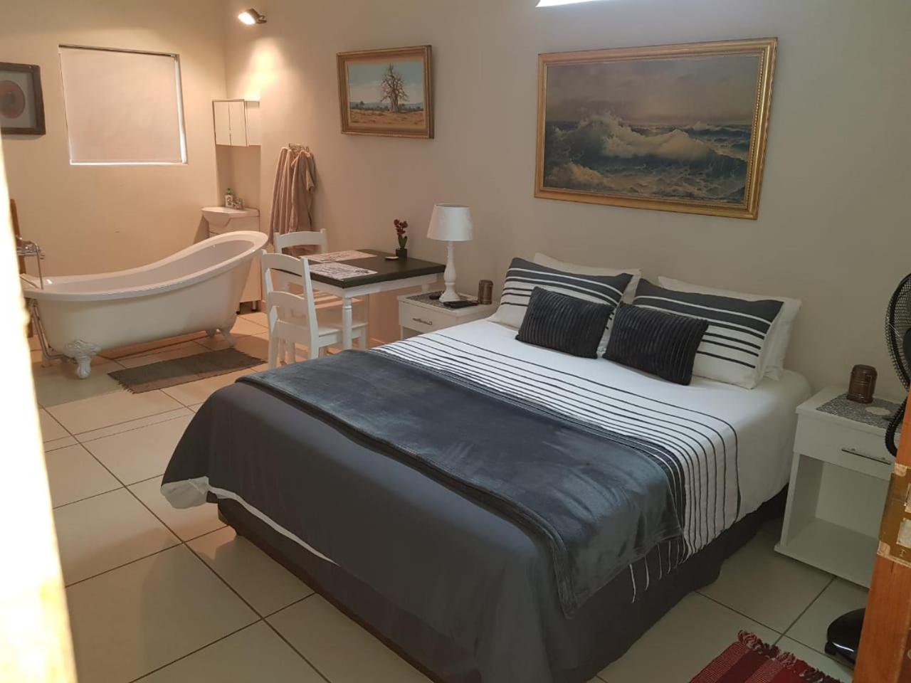 Deluxe Double Room with Bath