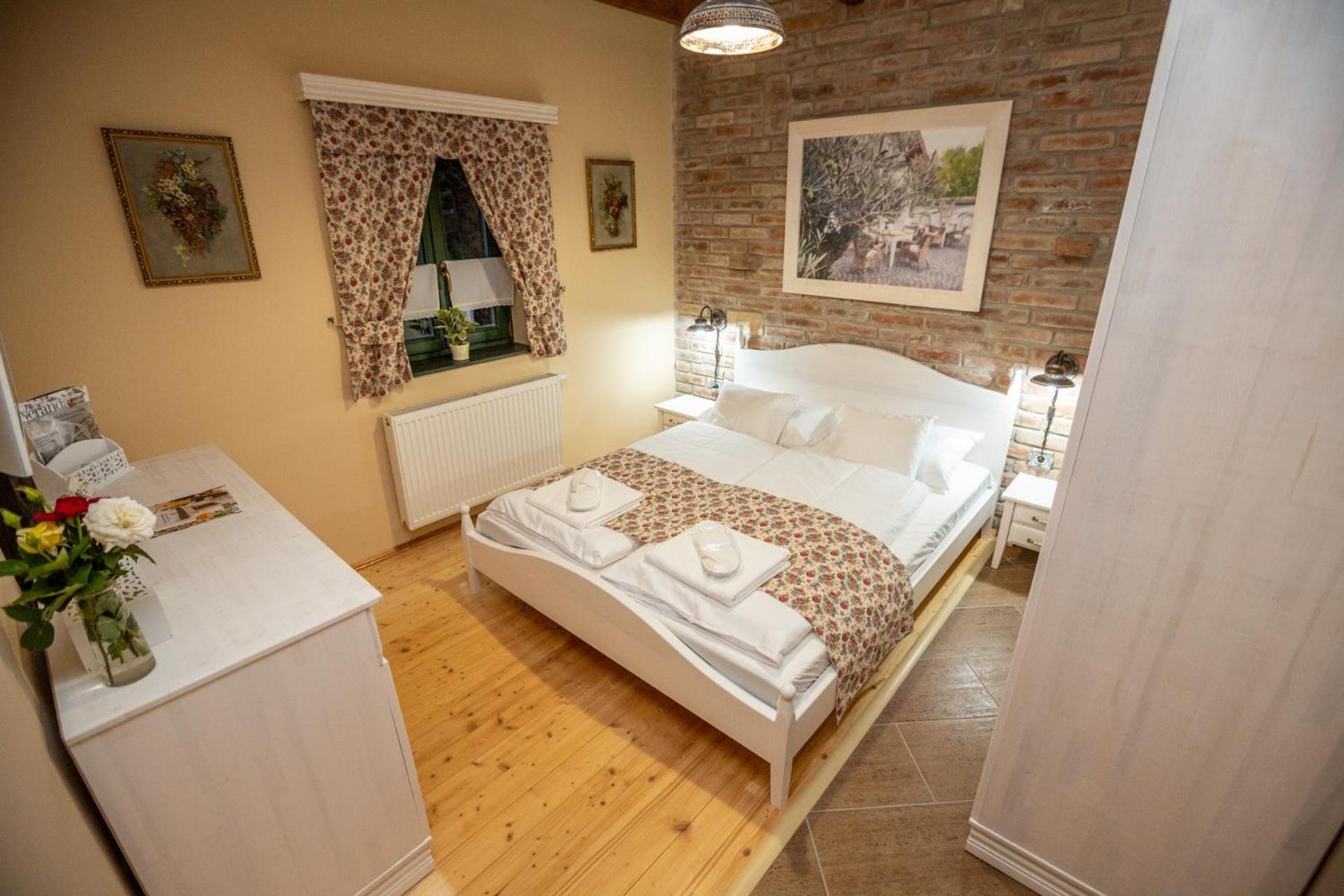 Two-Bedroom Suite photo 2