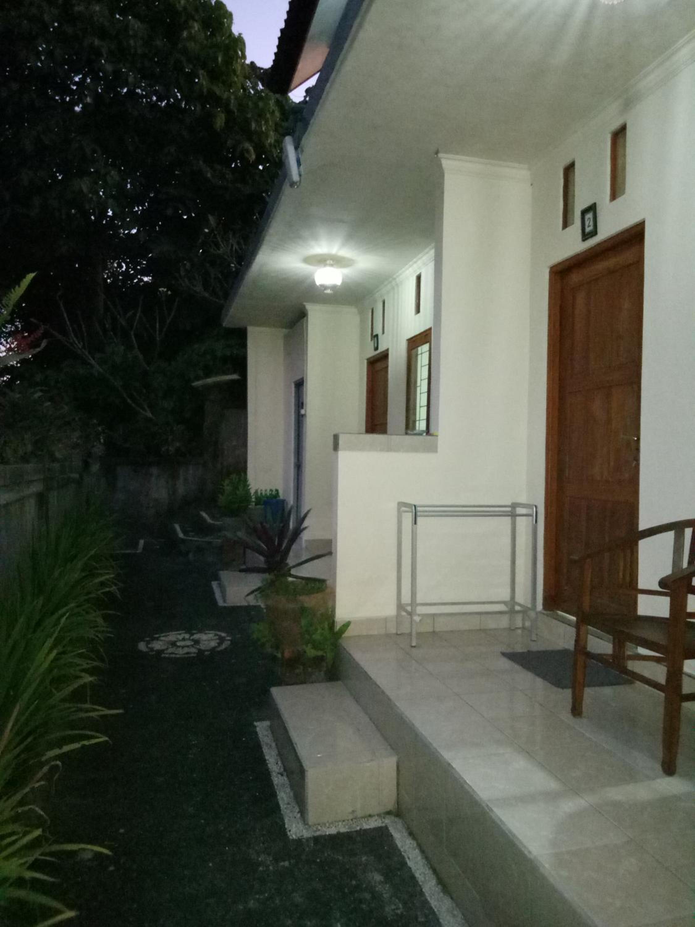 Double Room with Patio - Photo 18