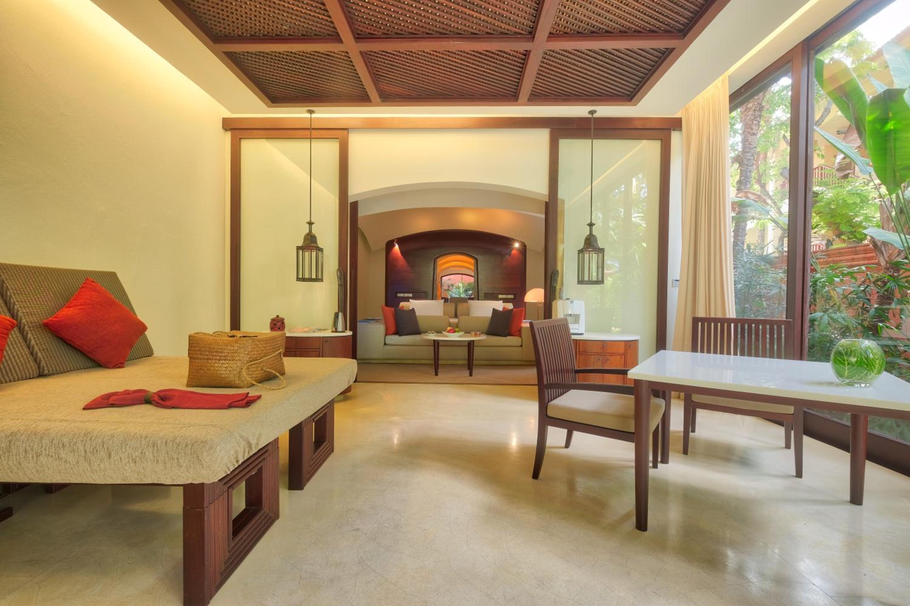 Suite with Balcony - Photo 3