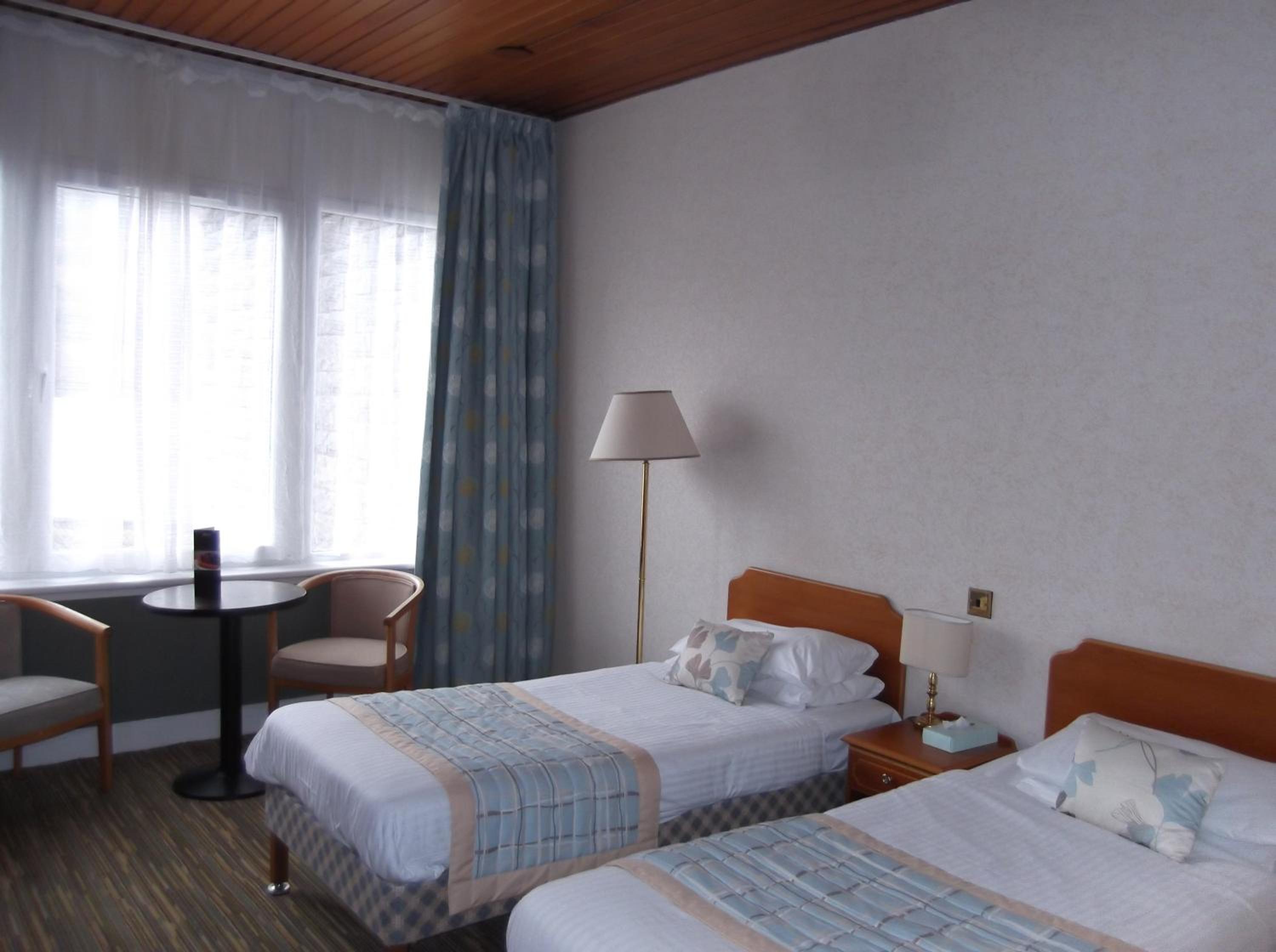 Twin Room - Photo 6