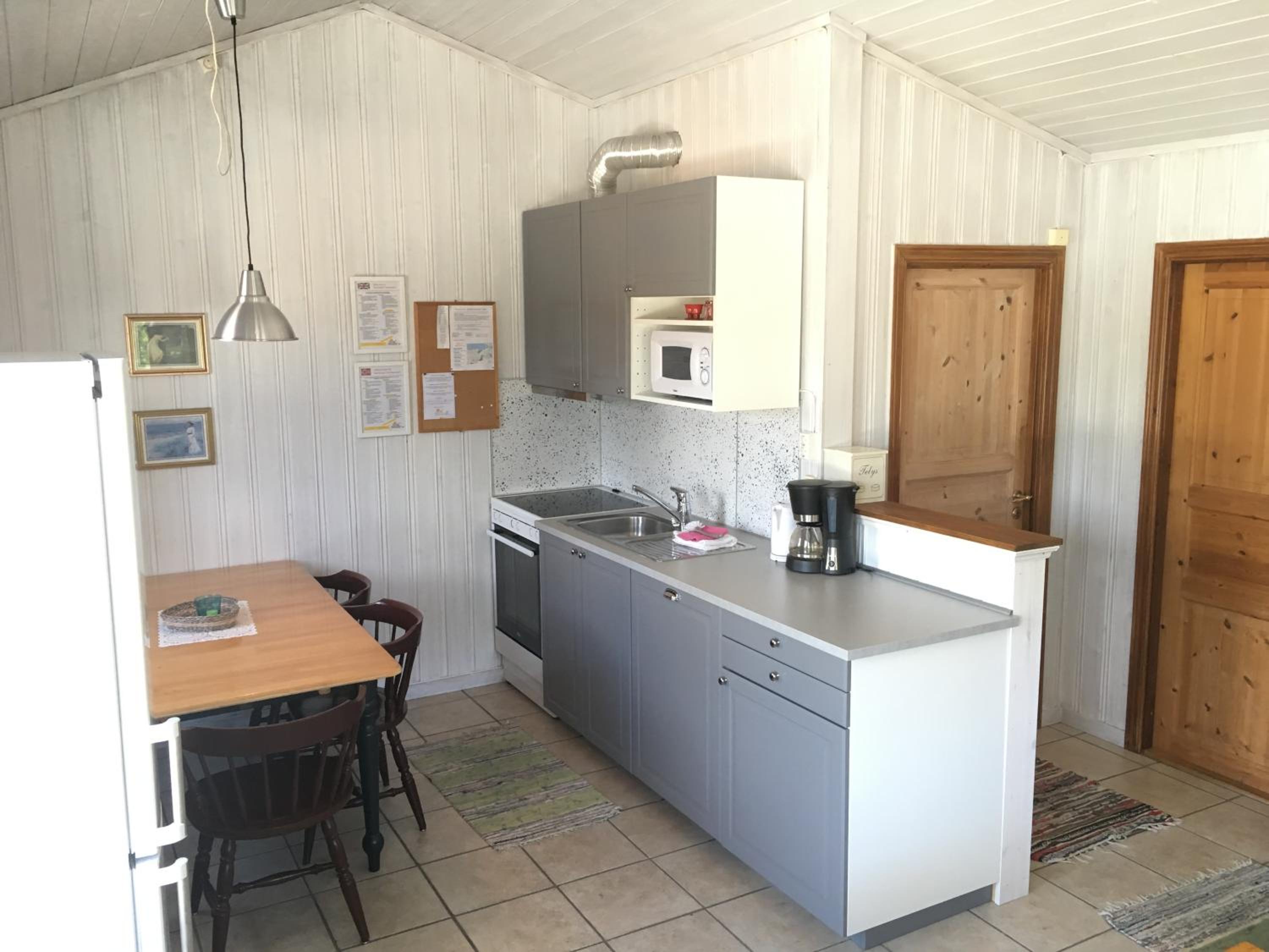Three-Bedroom Cottage photo 2