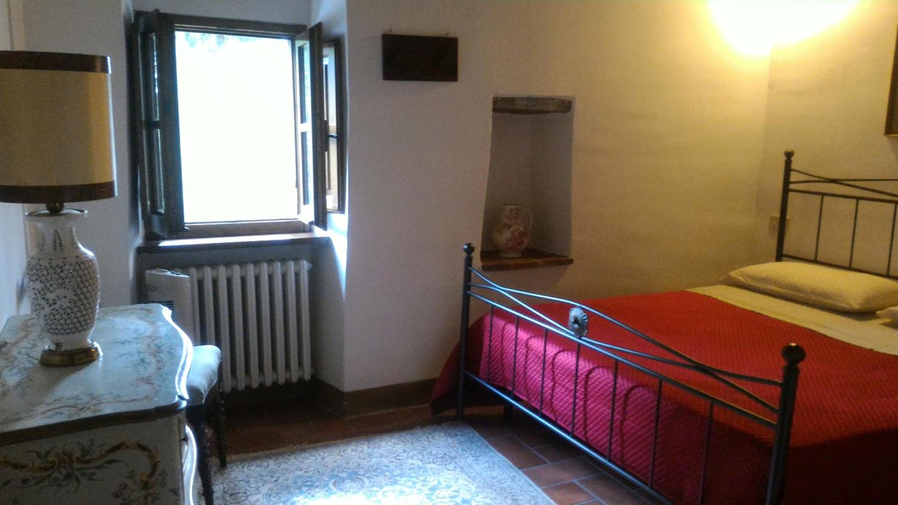 Four-Bedroom Apartment Split Level photo 2