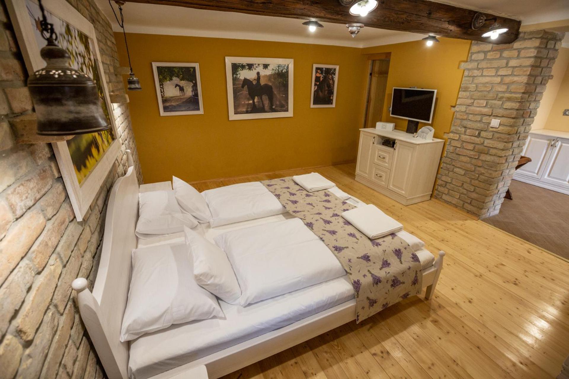 Executive Suite photo 2