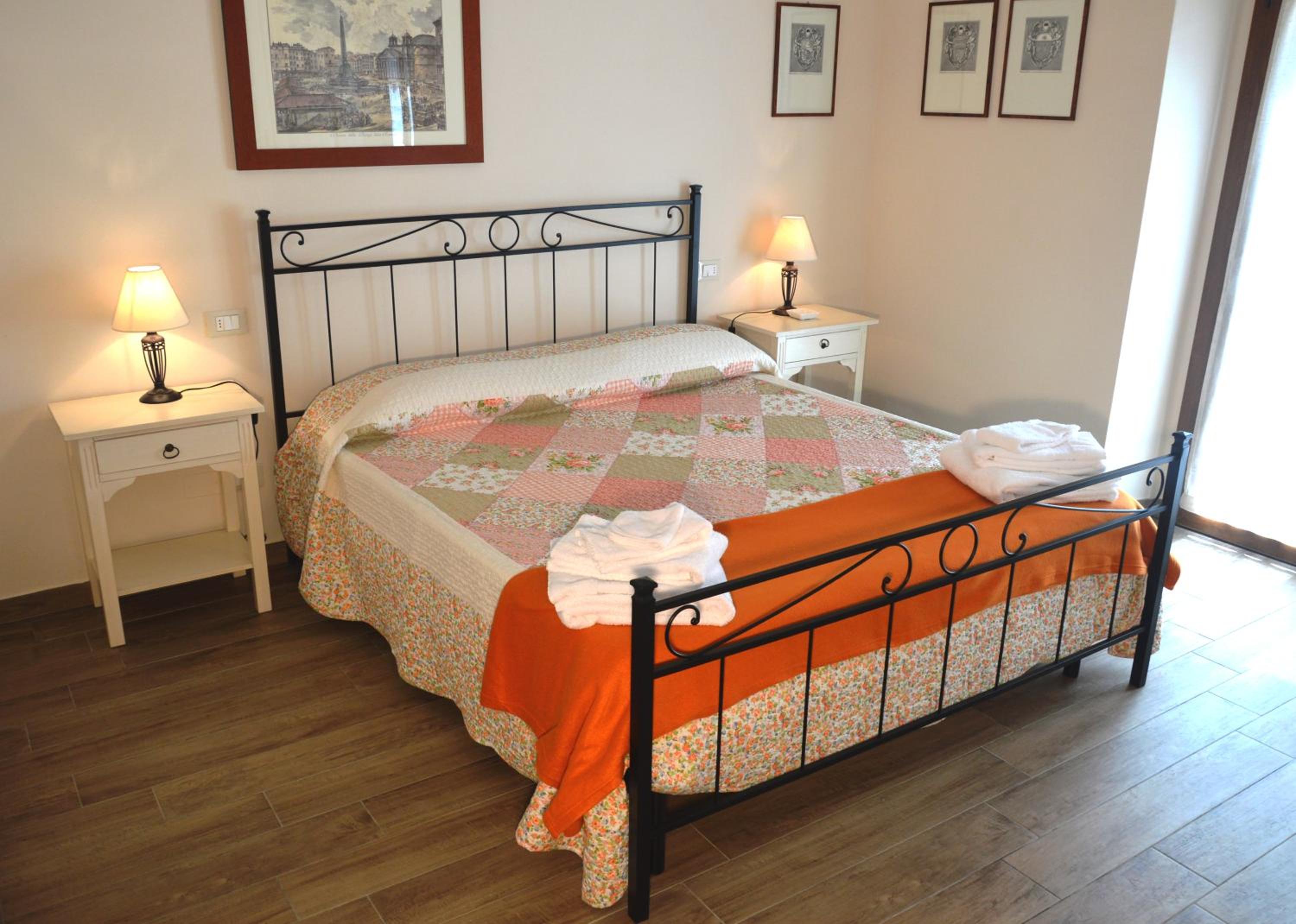 One-Bedroom House photo 1