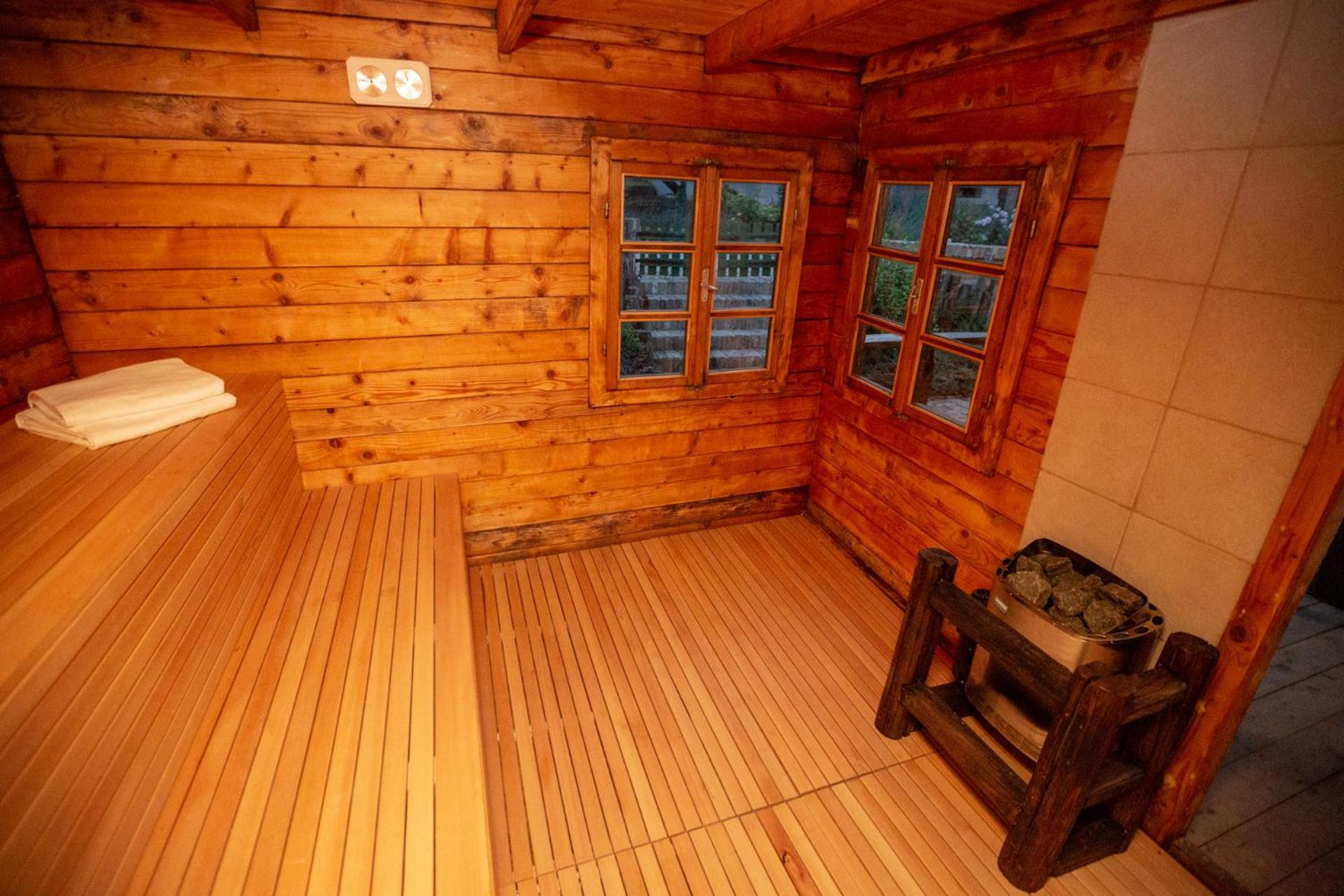 Two-Bedroom Suite photo 3
