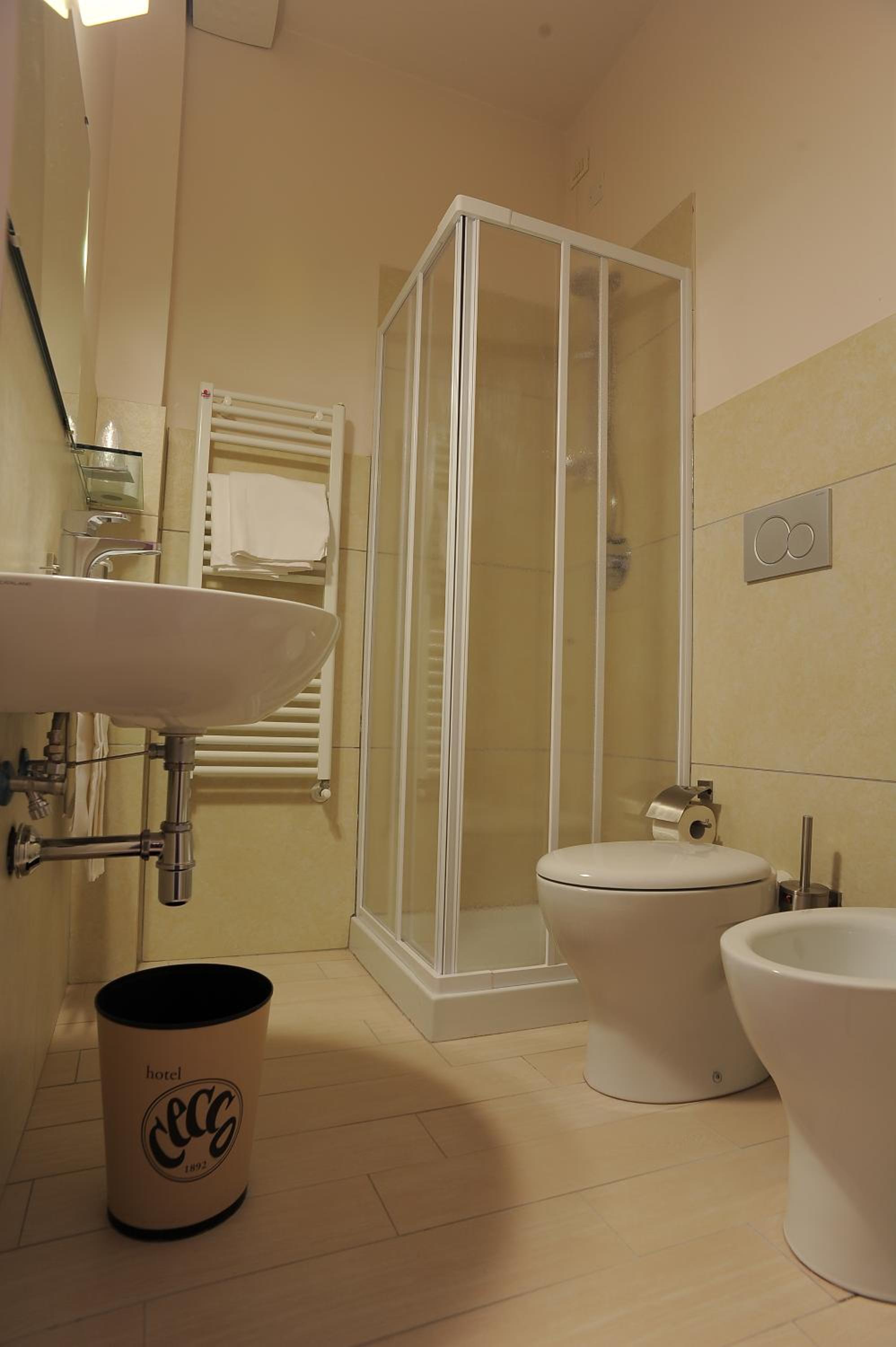 Single Room photo 3