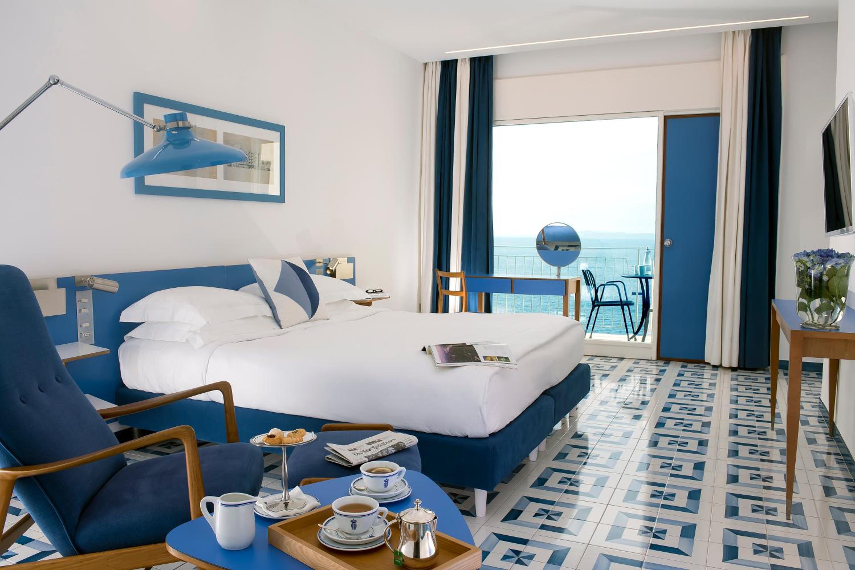 Deluxe Double or Twin Room with Sea View - Photo 6