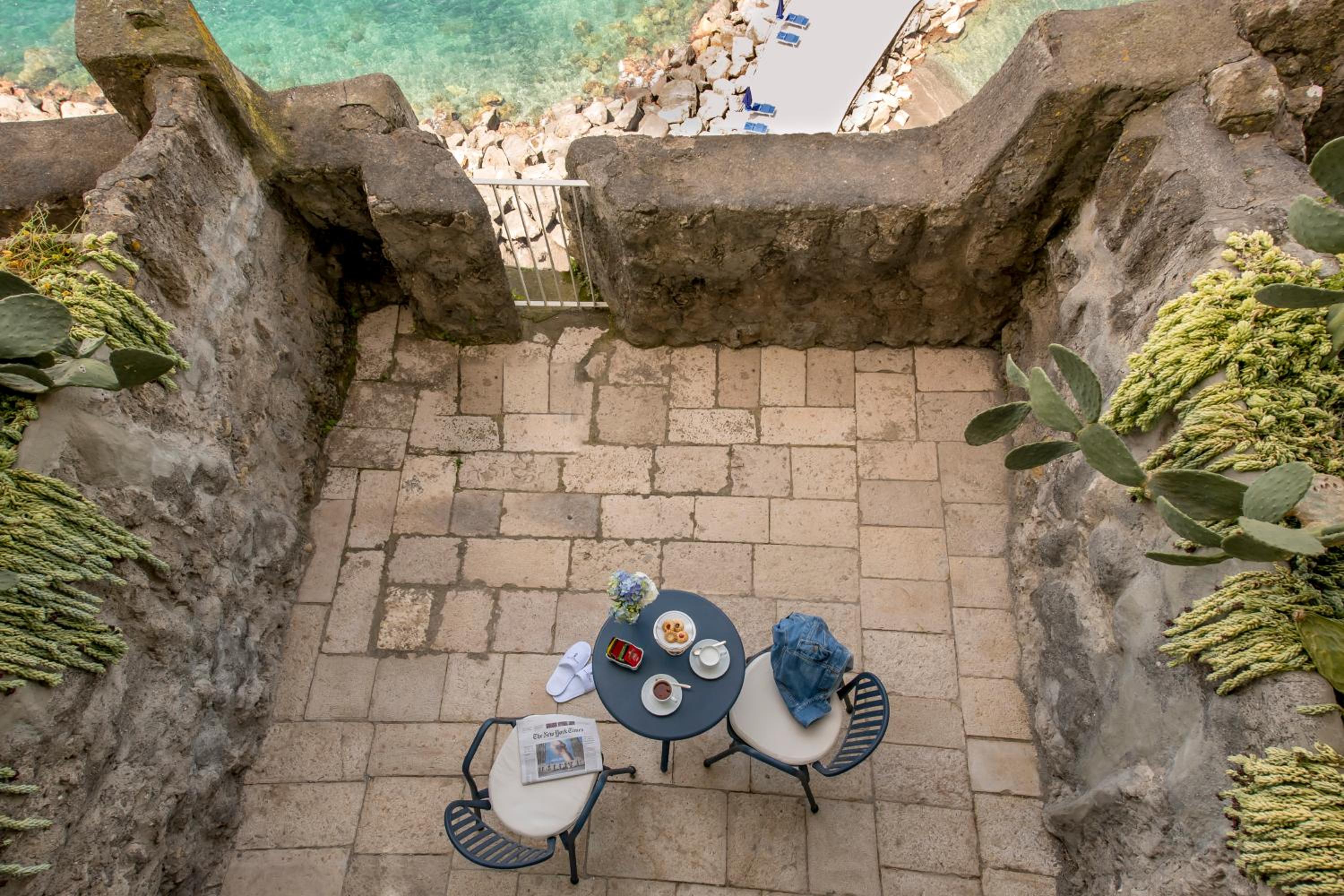 Deluxe Triple Room with Sea View - Photo 3