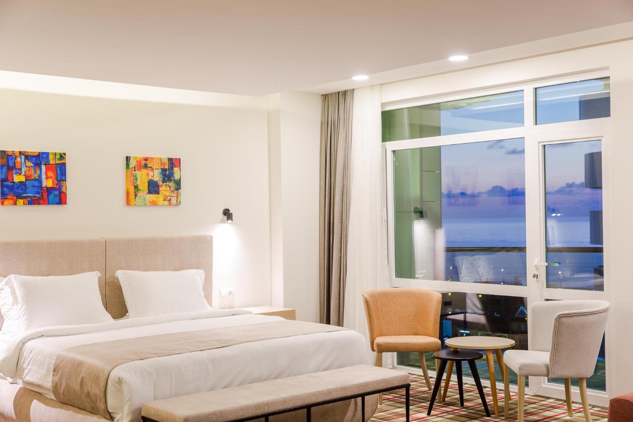 King Room with Balcony and Sea View photo 1