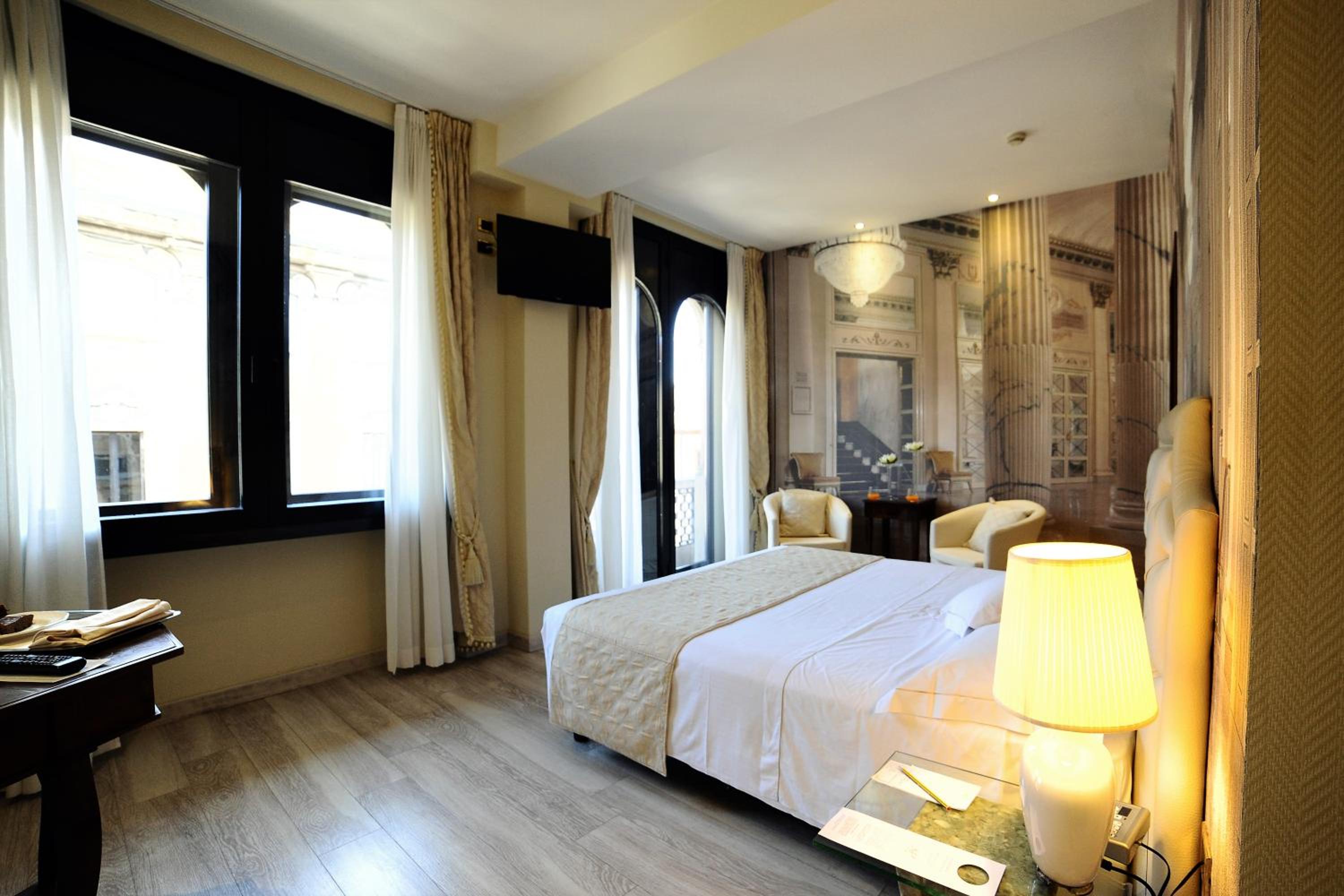 Large Double Room