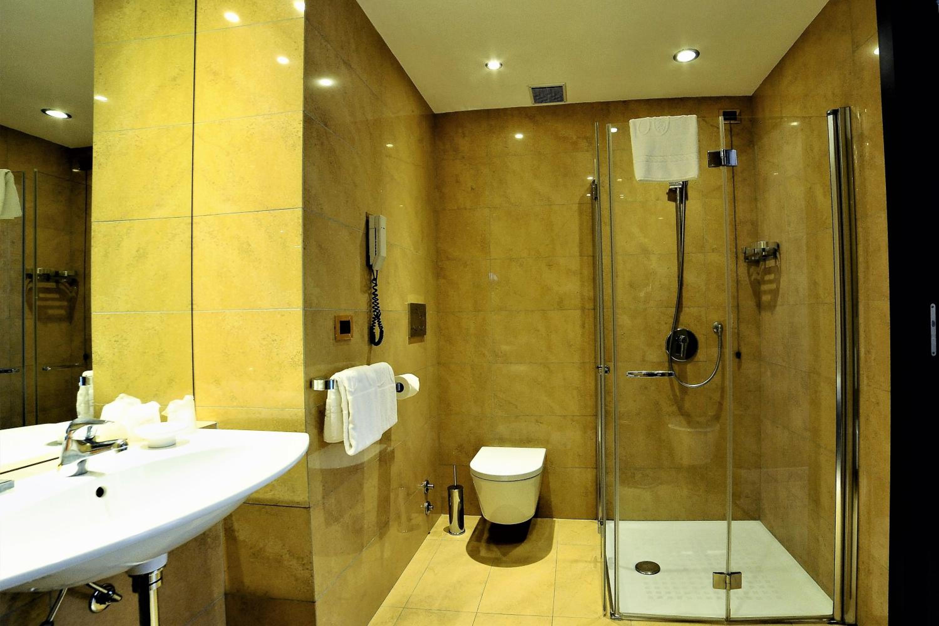 Large Double Room