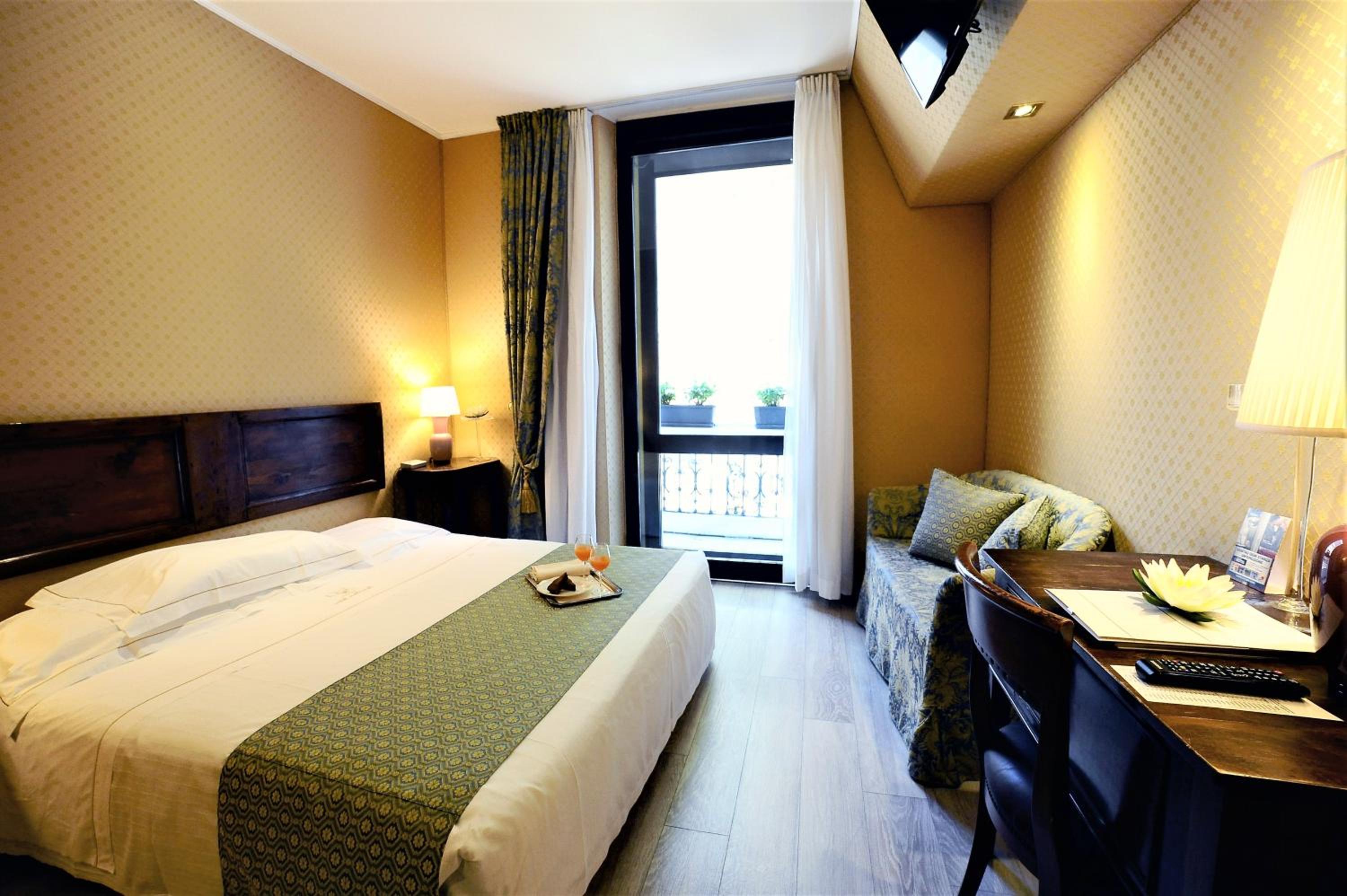 Large Single Room