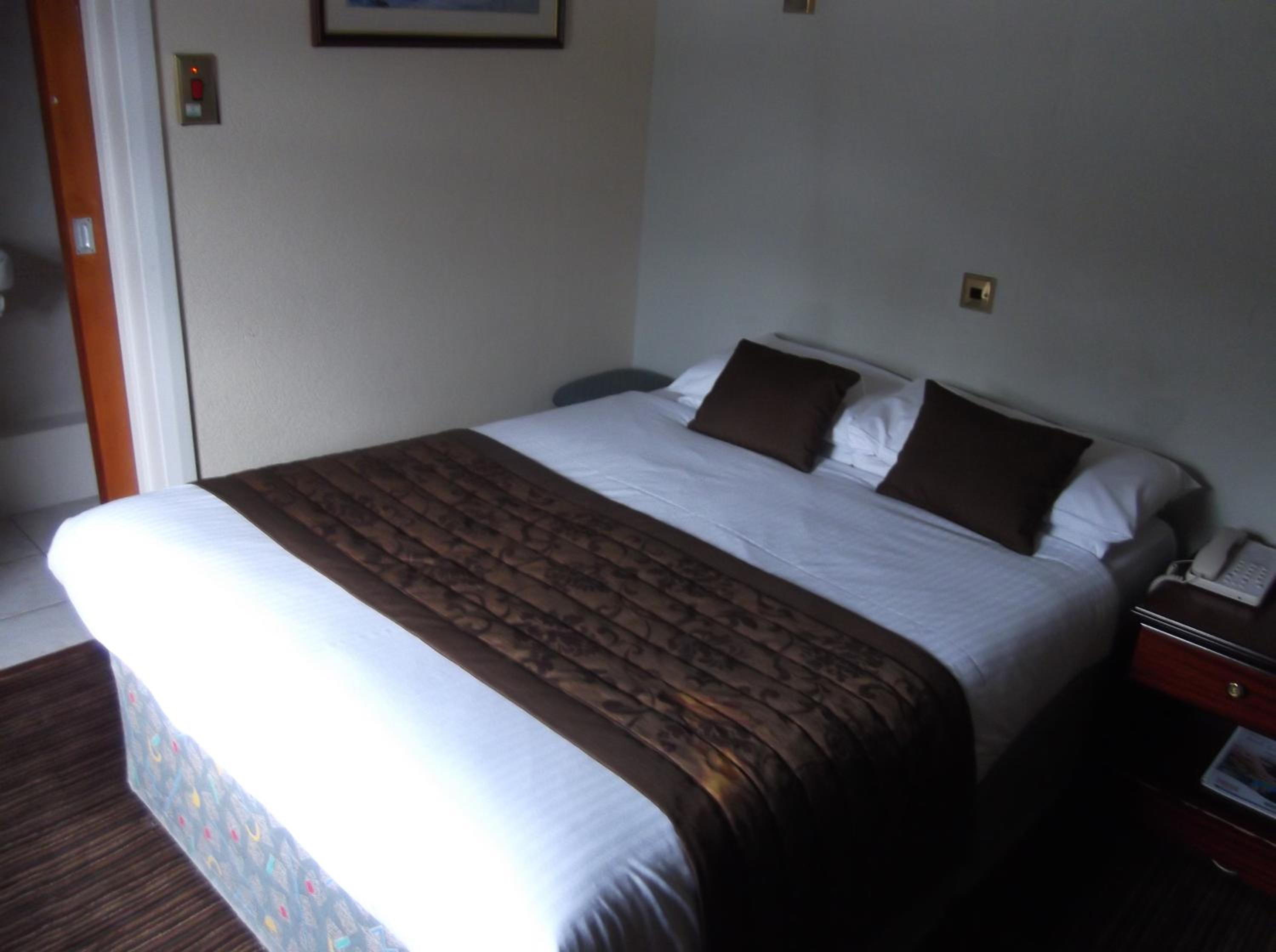 Double Room - Photo 5