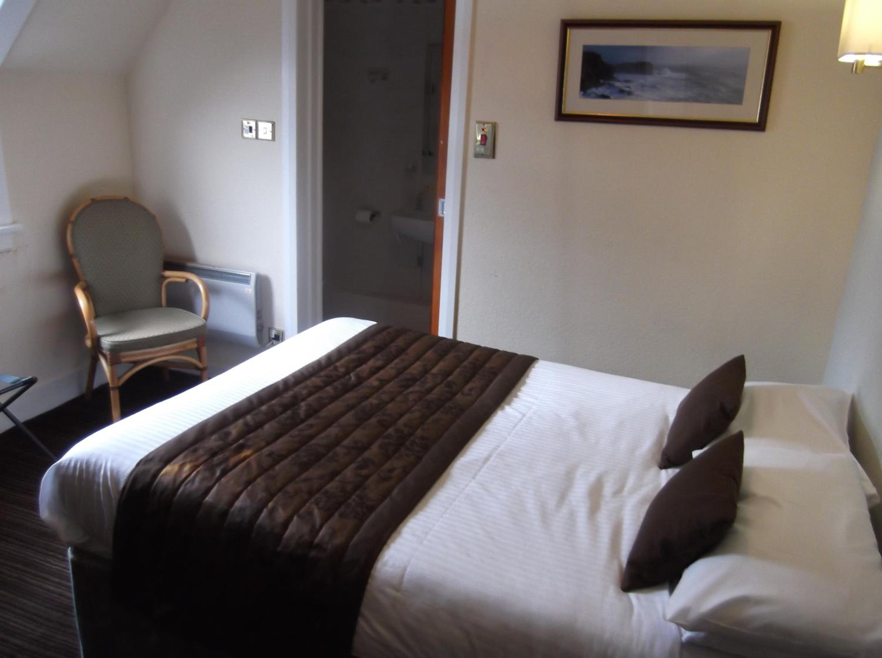 Double Room - Photo 4
