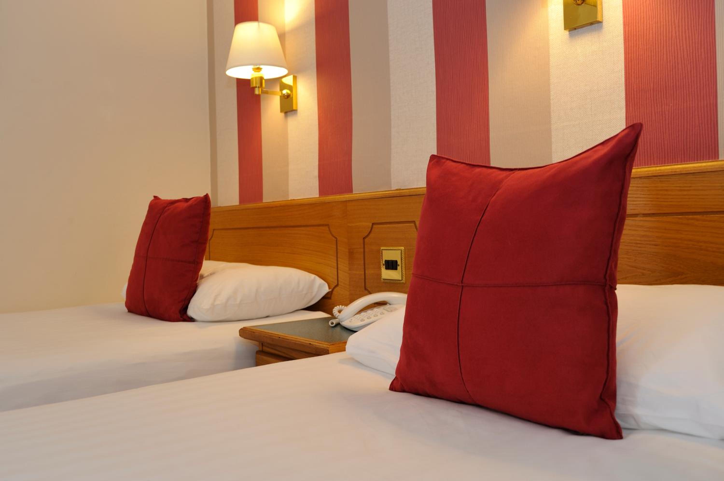 Standard Twin Room photo 3