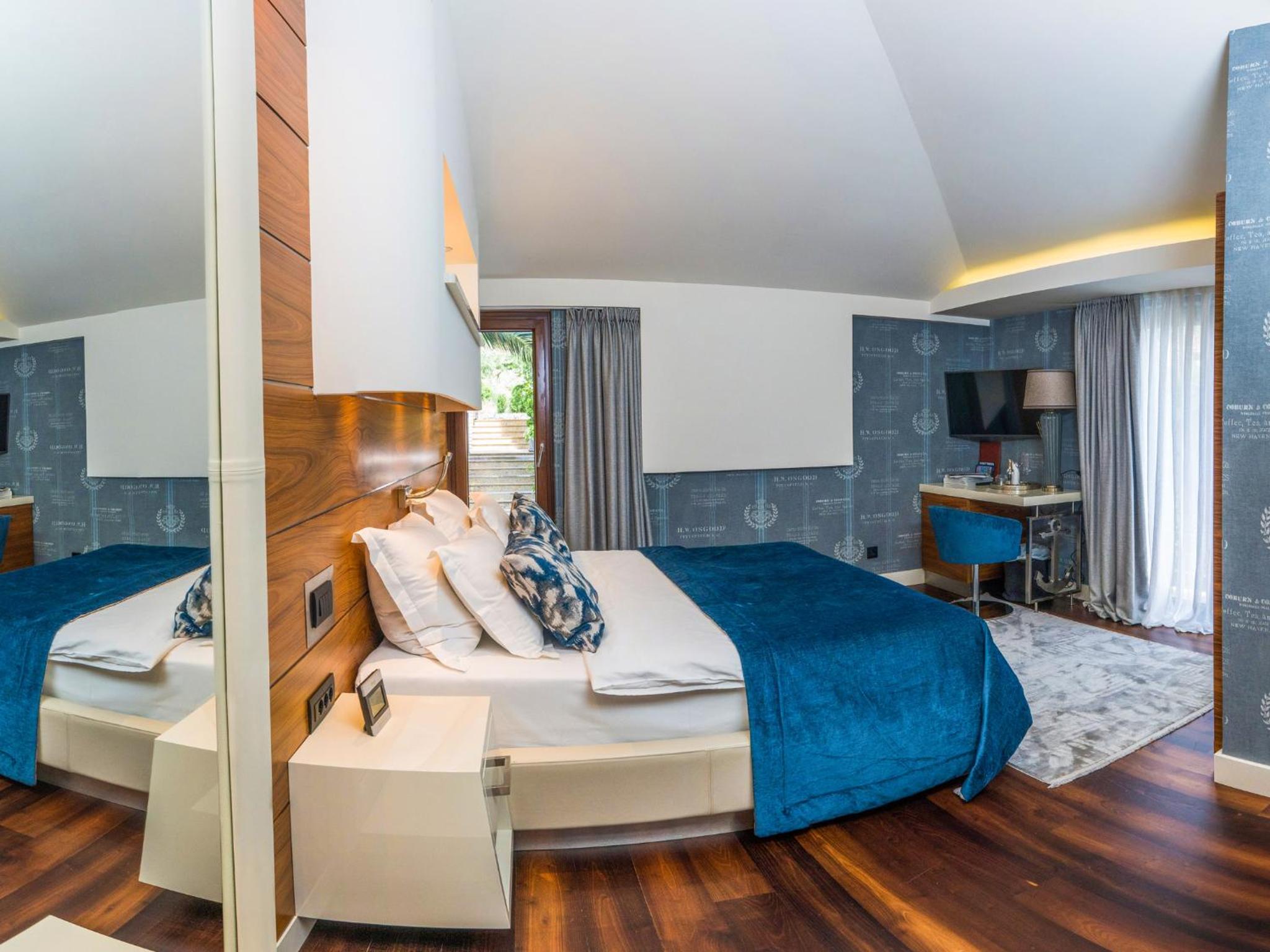 Deluxe Double Room - Photo 1