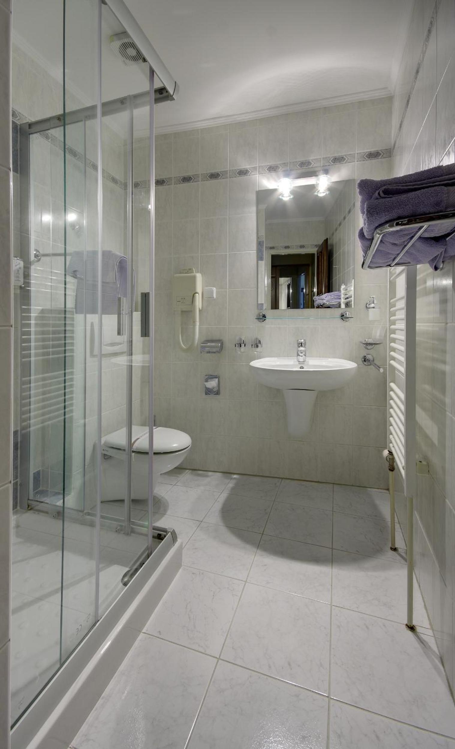 Large Double Room photo 3