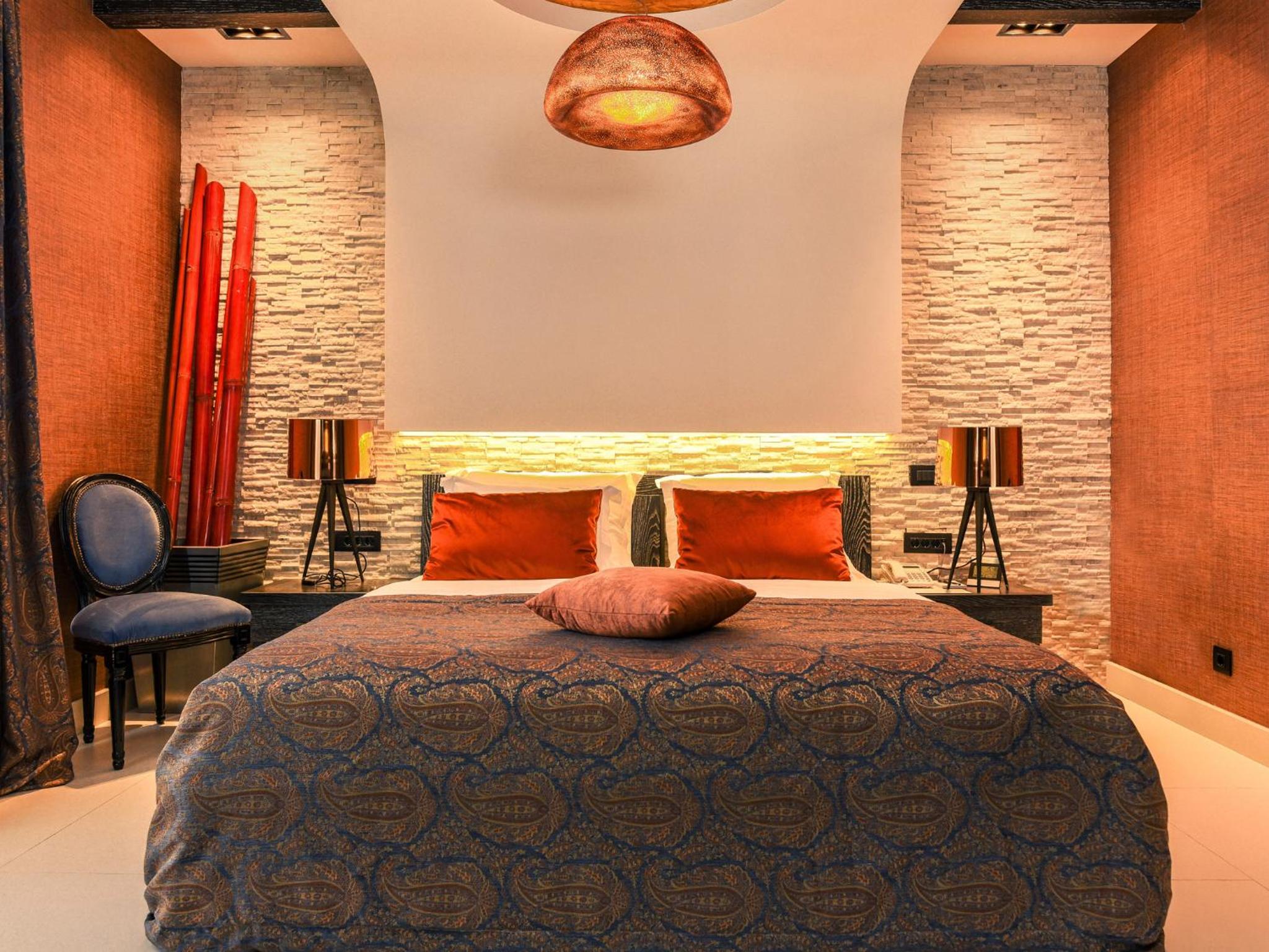 Deluxe Double Room - Photo 11