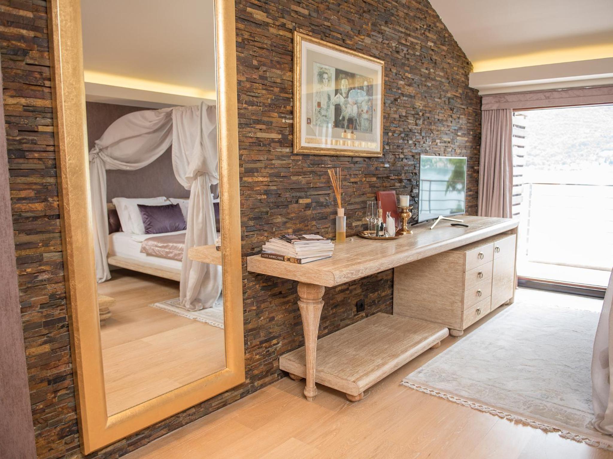 Executive Double Room with Sea View - Photo 14