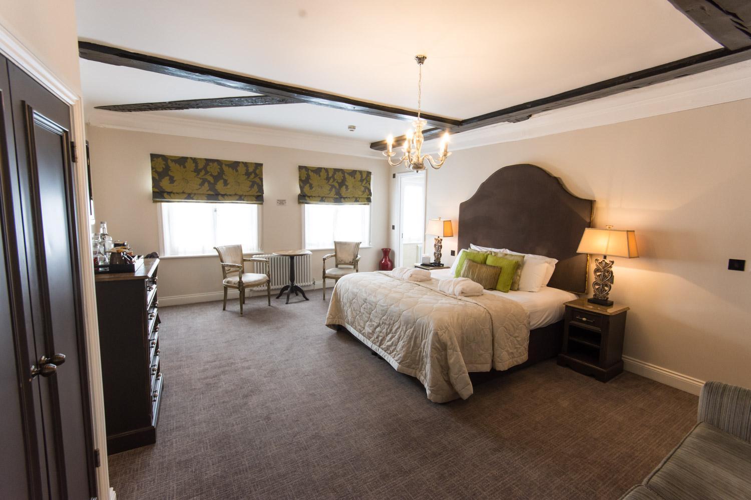 Feature Double Room - Photo 5
