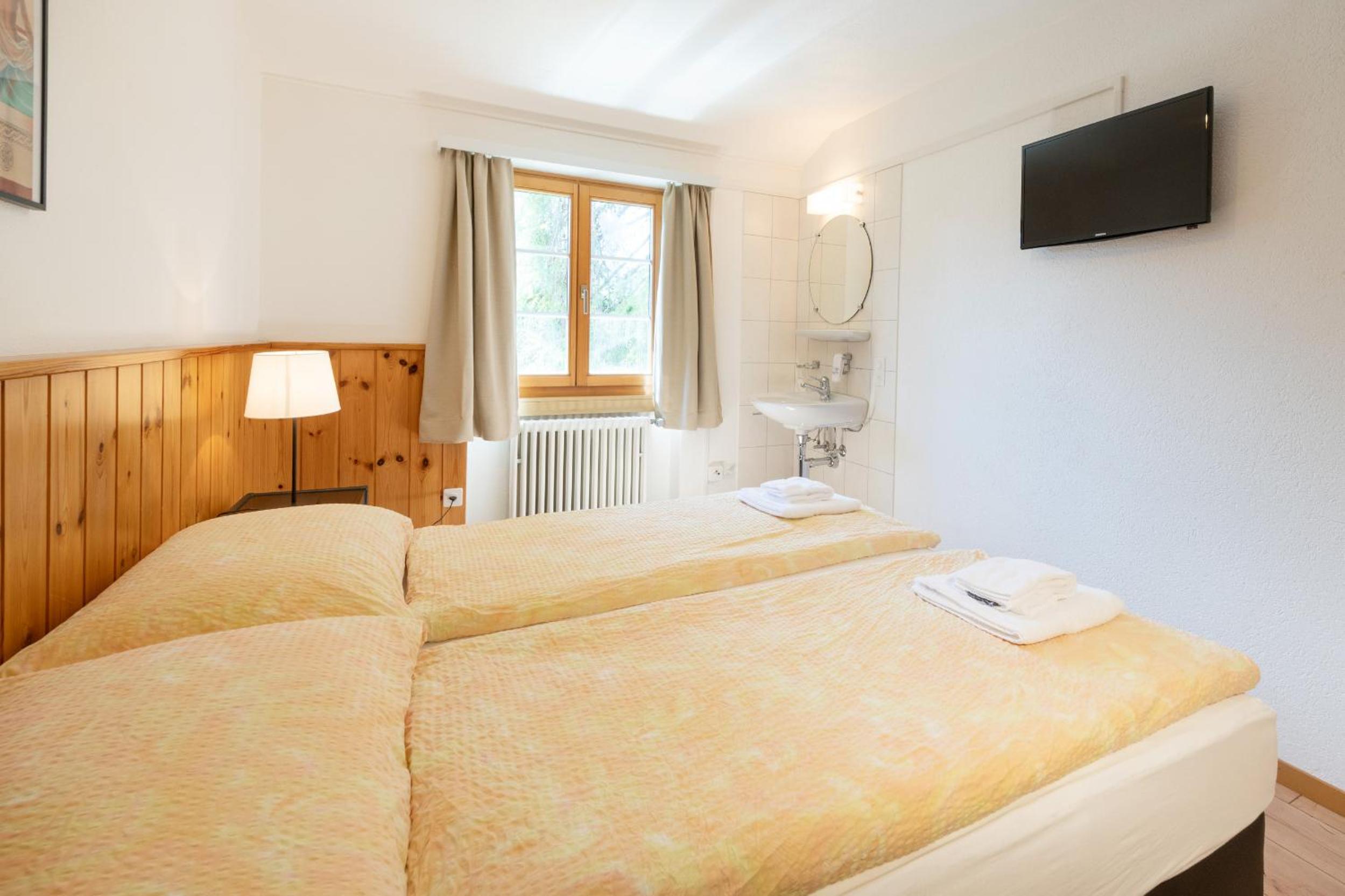 Double or Twin Room with Shared Bathroom photo 3