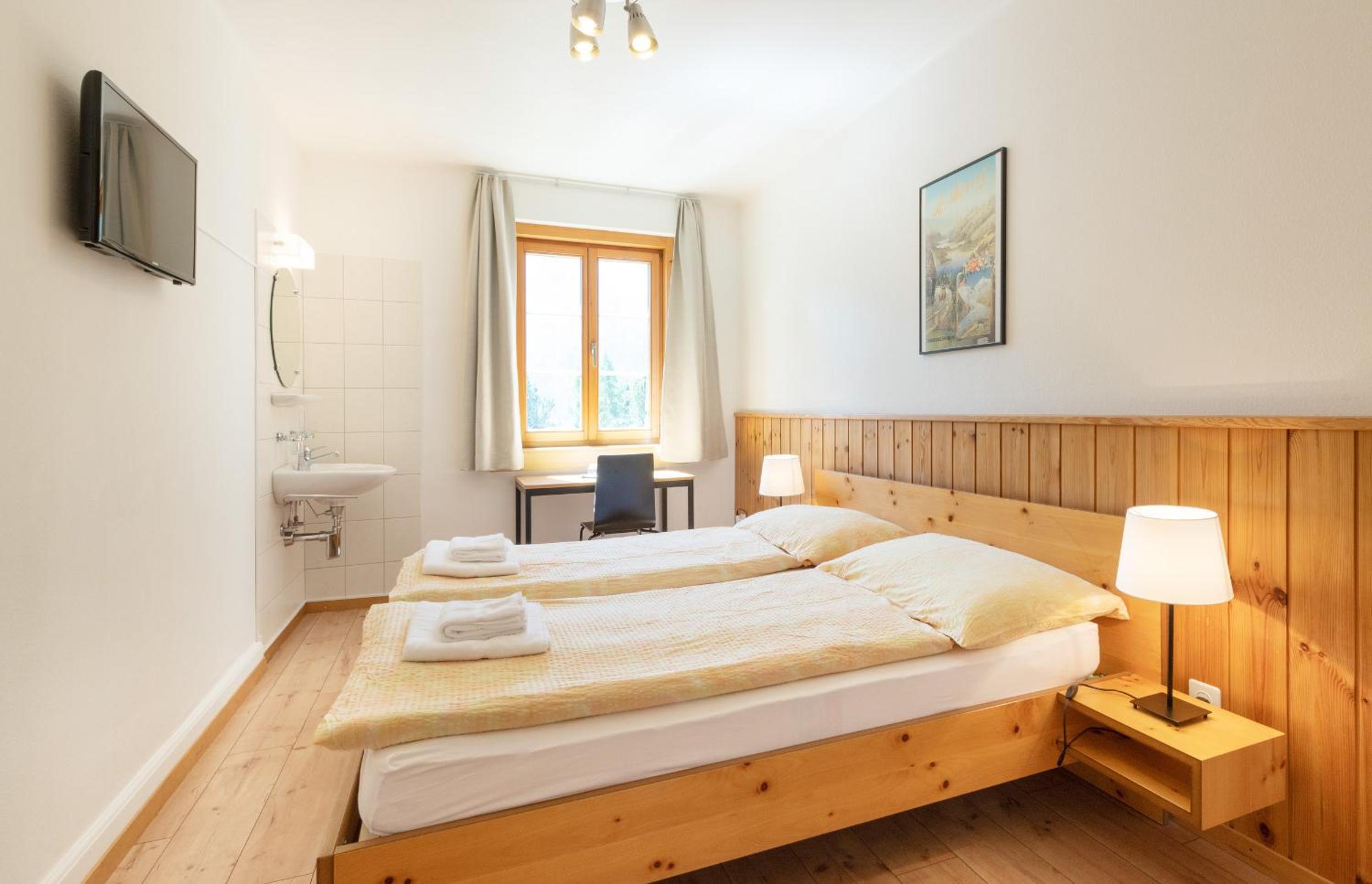Double or Twin Room with Shared Bathroom photo 3