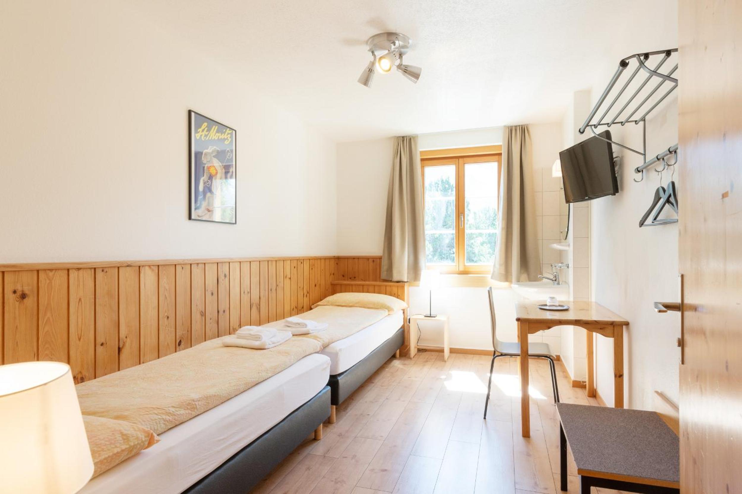 Double or Twin Room with Shared Bathroom photo 1