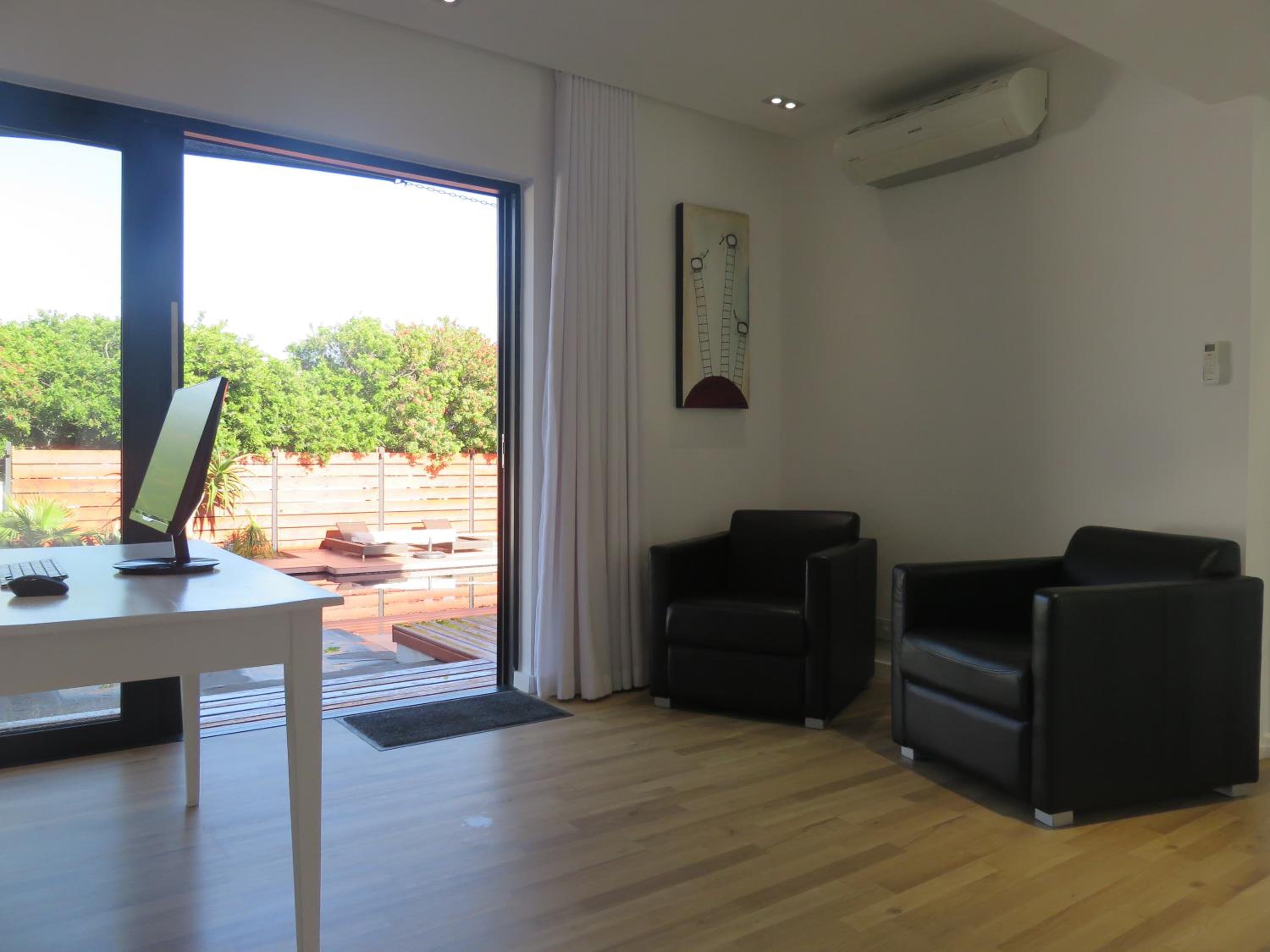 Studio with Terrace - Photo 1