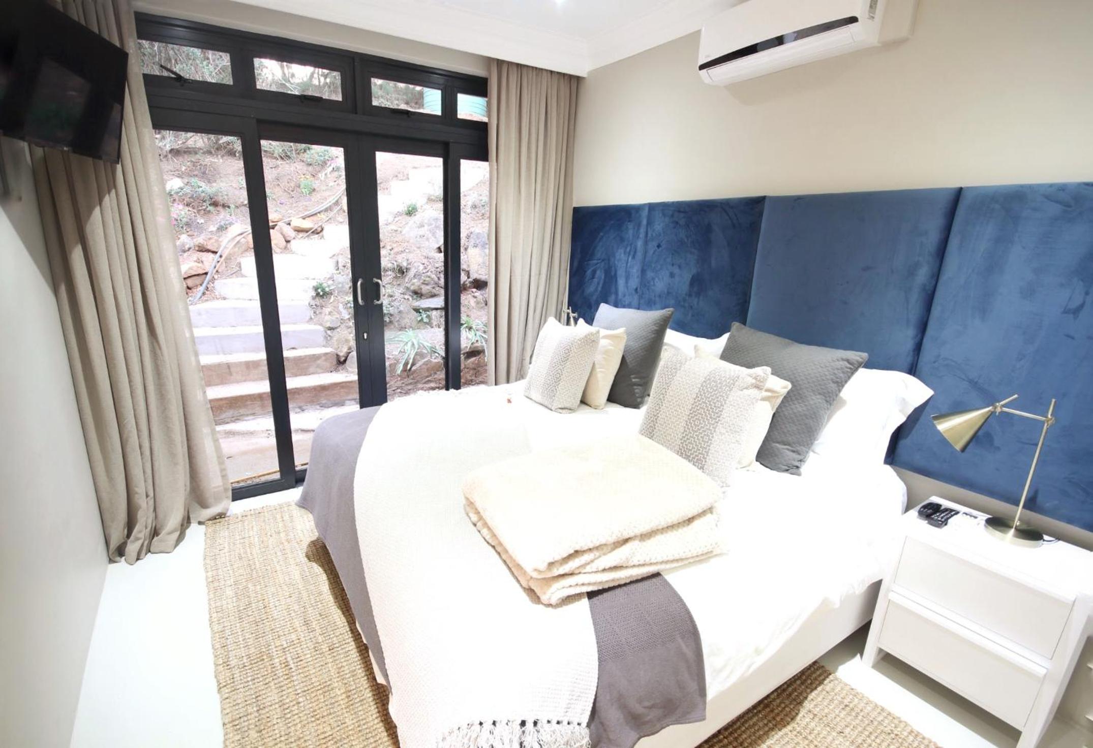 Queen Room with Garden View photo 3