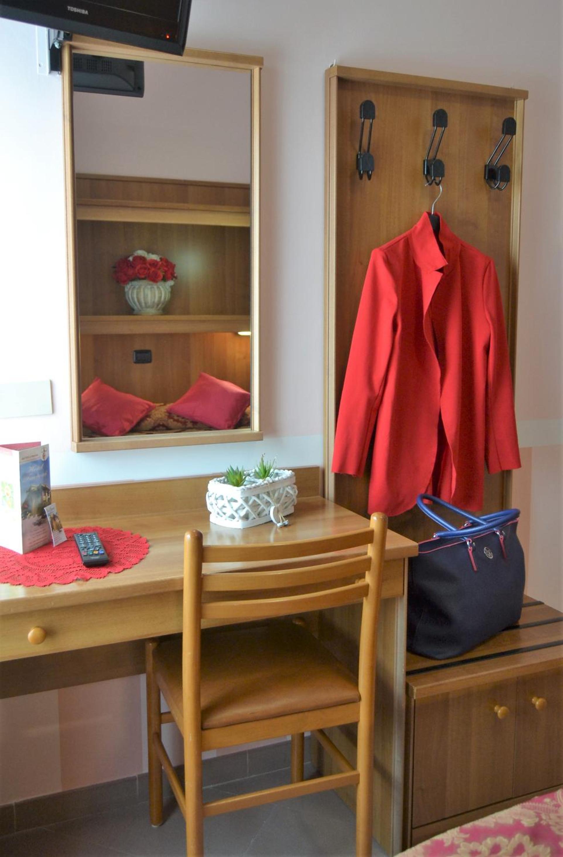 Single Room photo 3