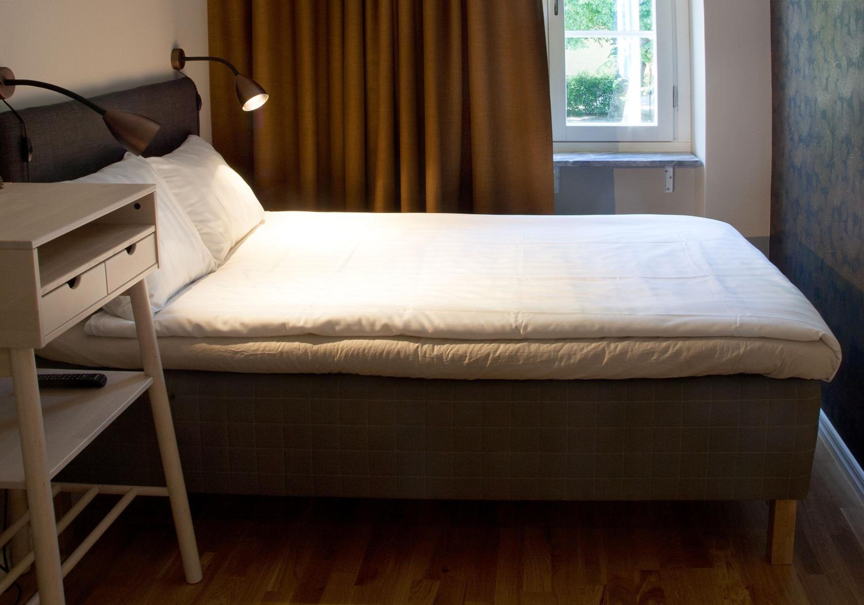 Budget Single Room with Shared Bathroom photo 2