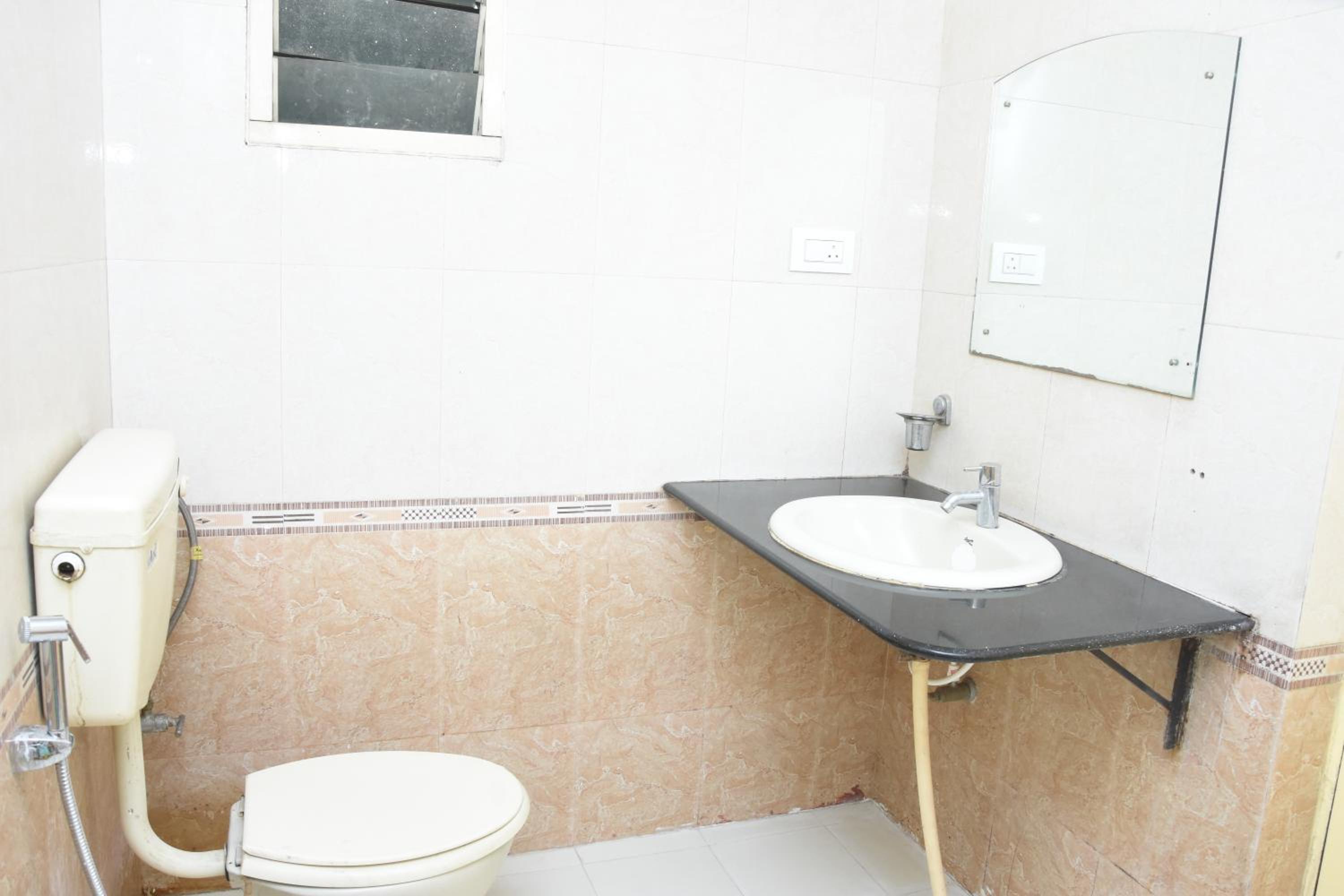 Standard Triple Room - Photo 9