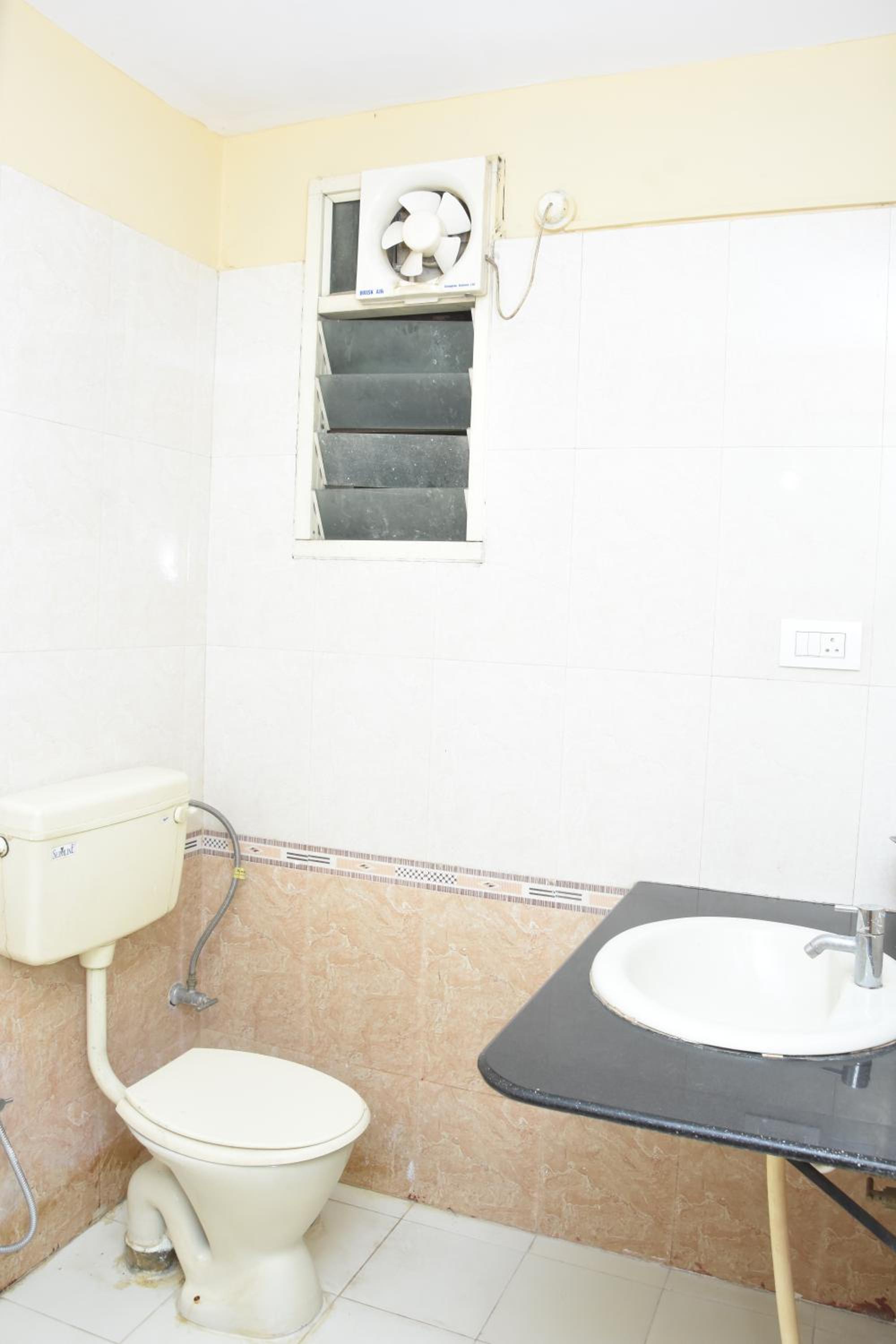 Standard Triple Room - Photo 8